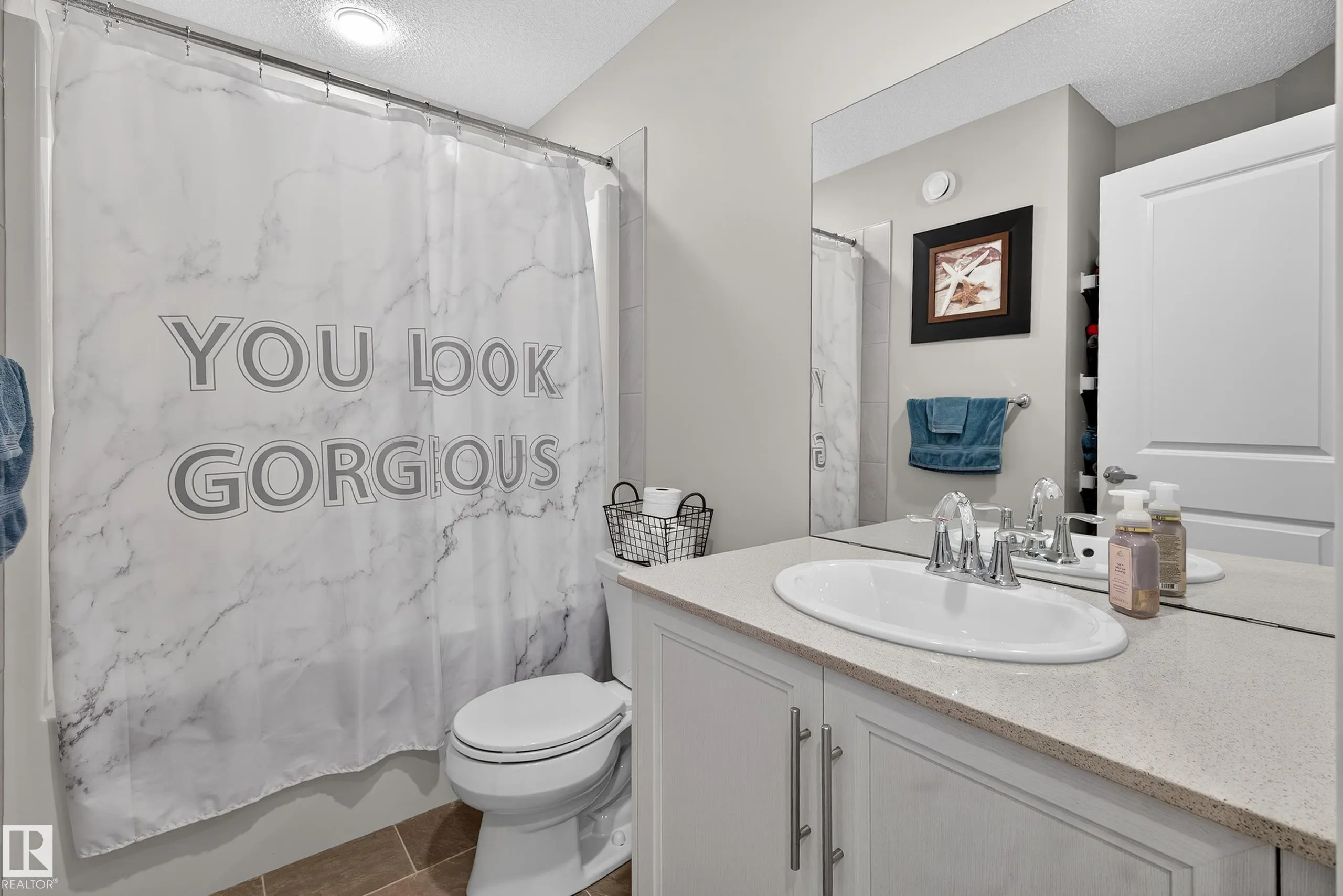 1184 ROSENTHAL Boulevard