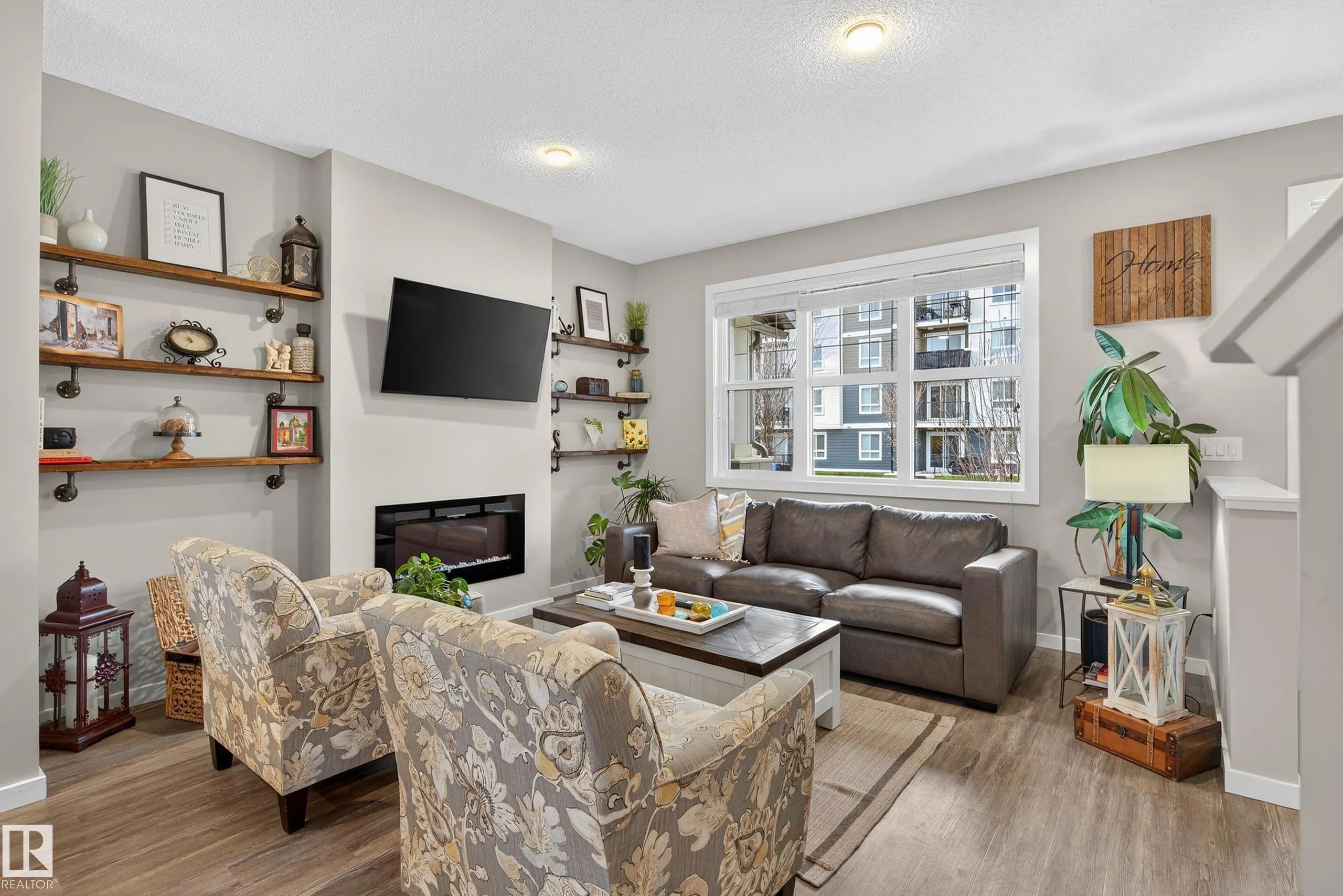 1184 ROSENTHAL Boulevard