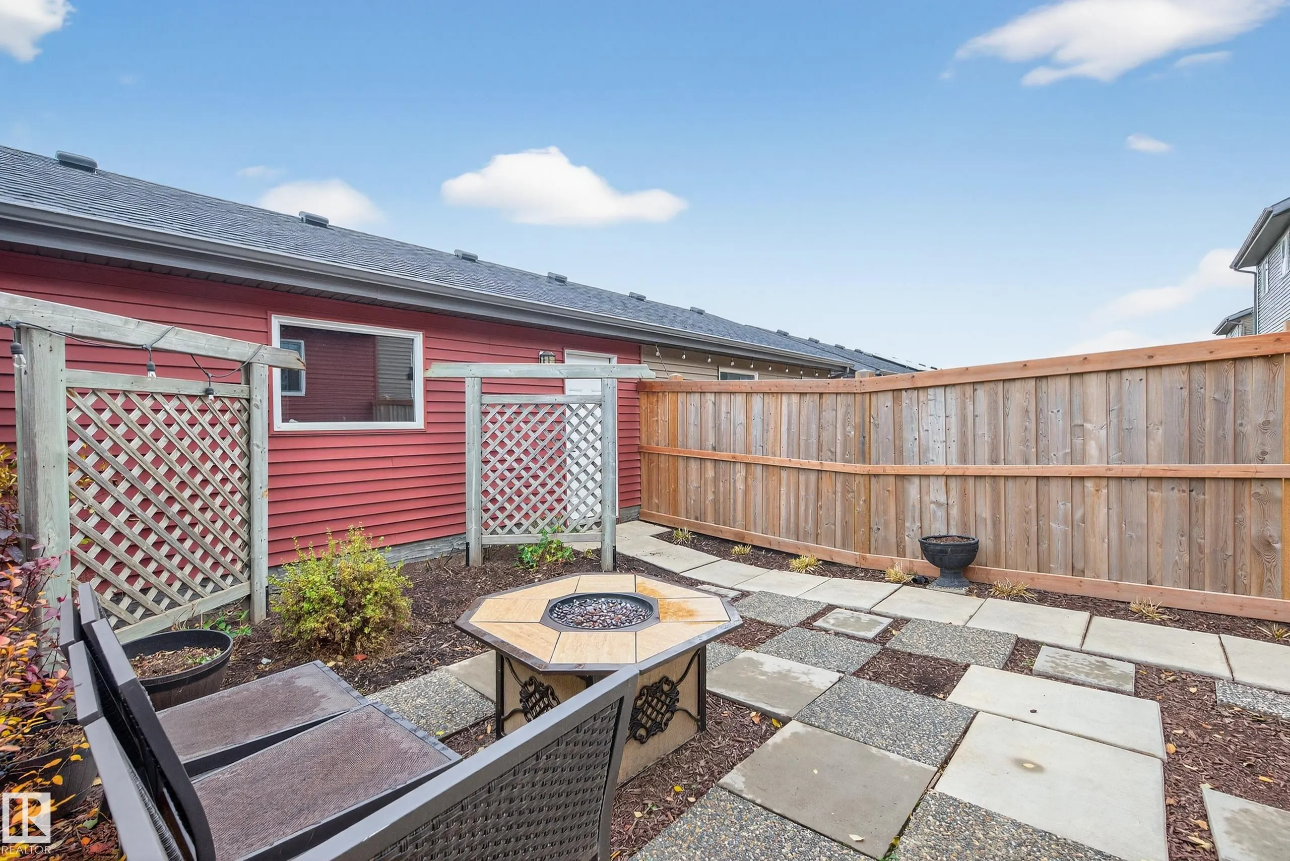 1184 ROSENTHAL Boulevard