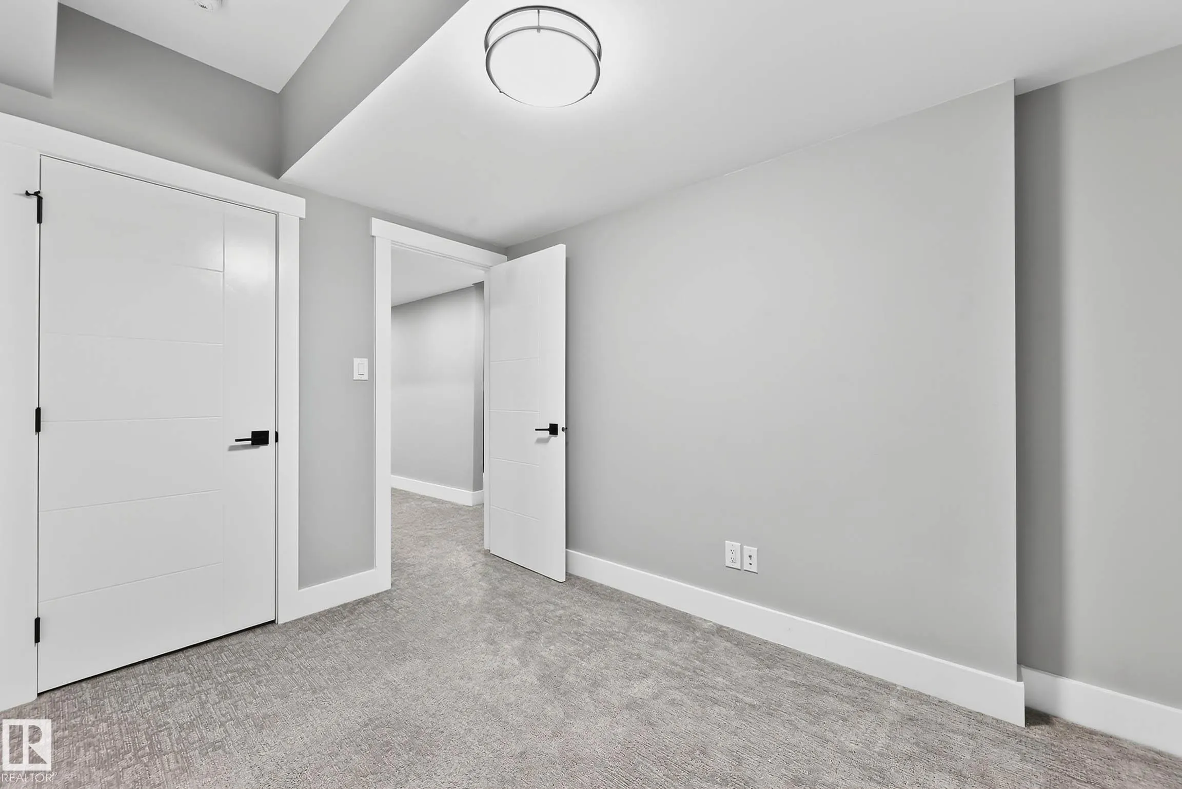 8805 STRATHEARN Drive