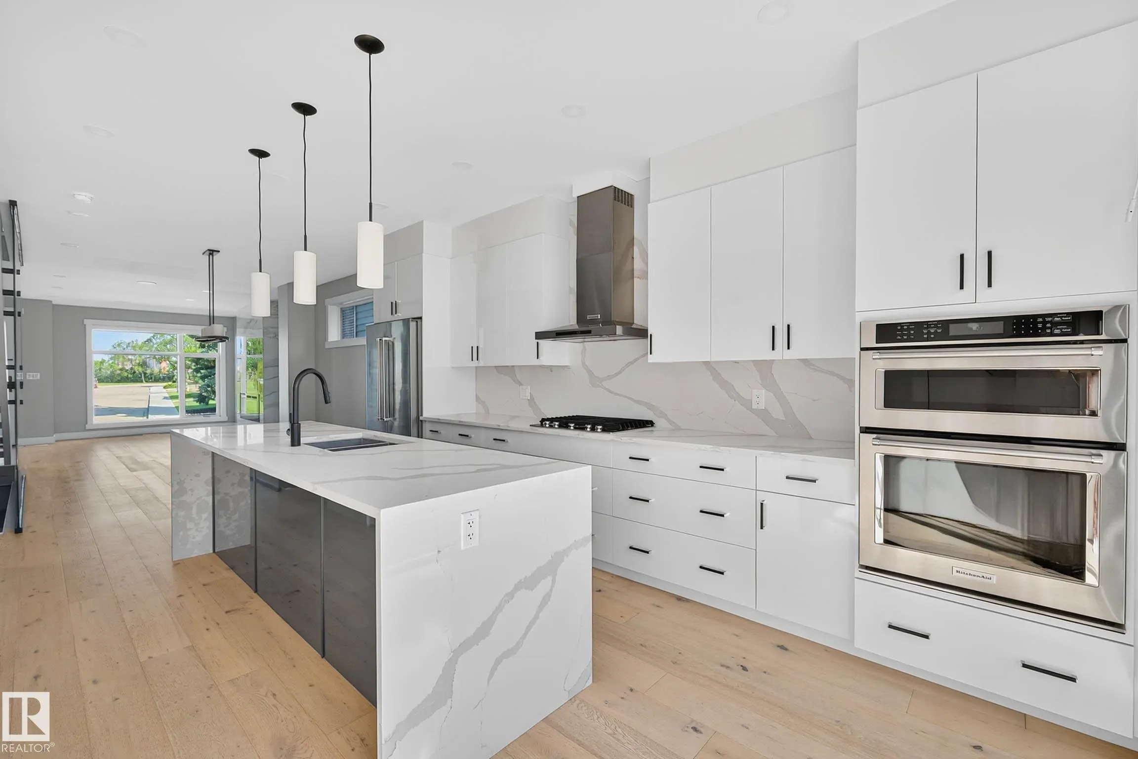 8805 STRATHEARN Drive