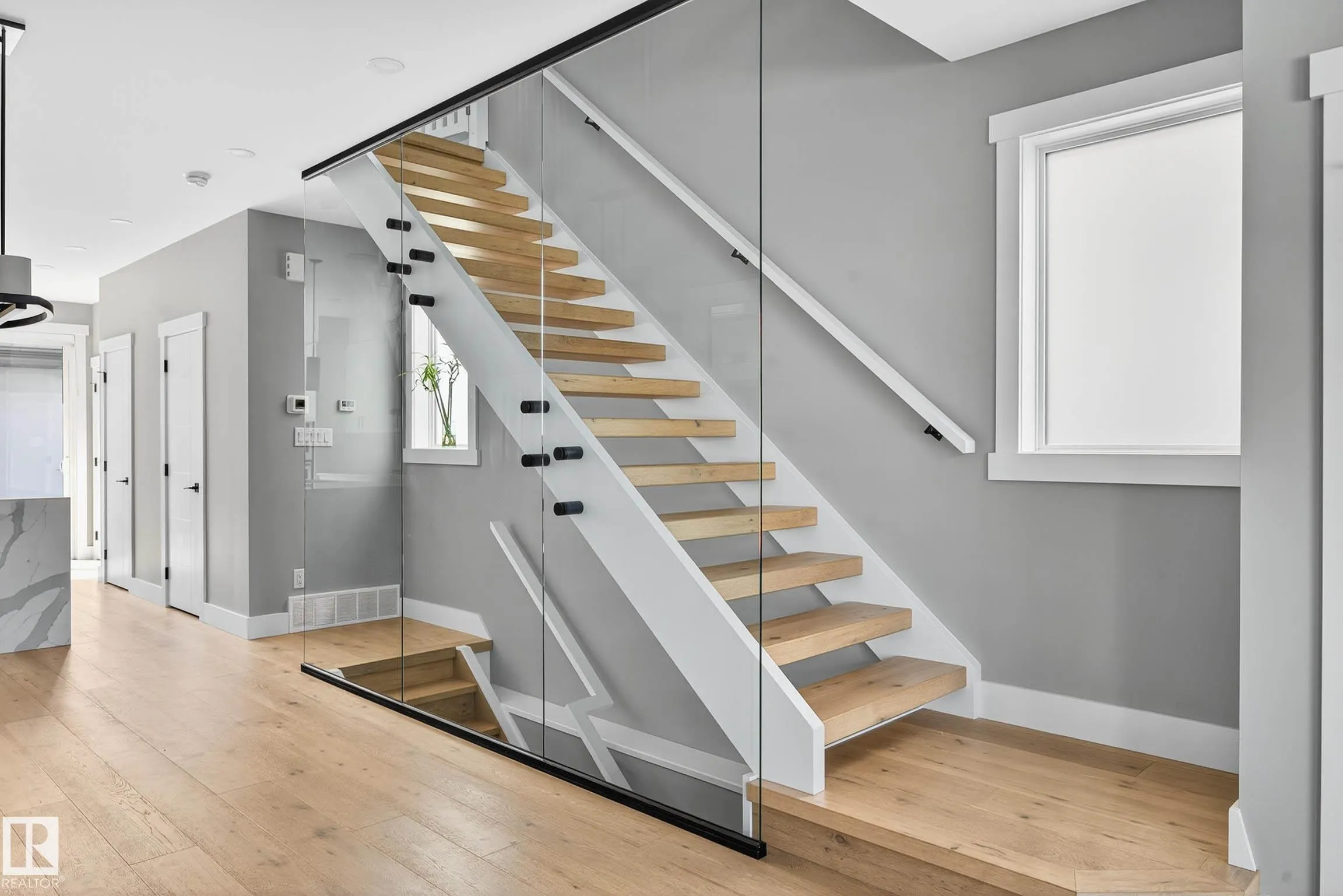 8805 STRATHEARN Drive