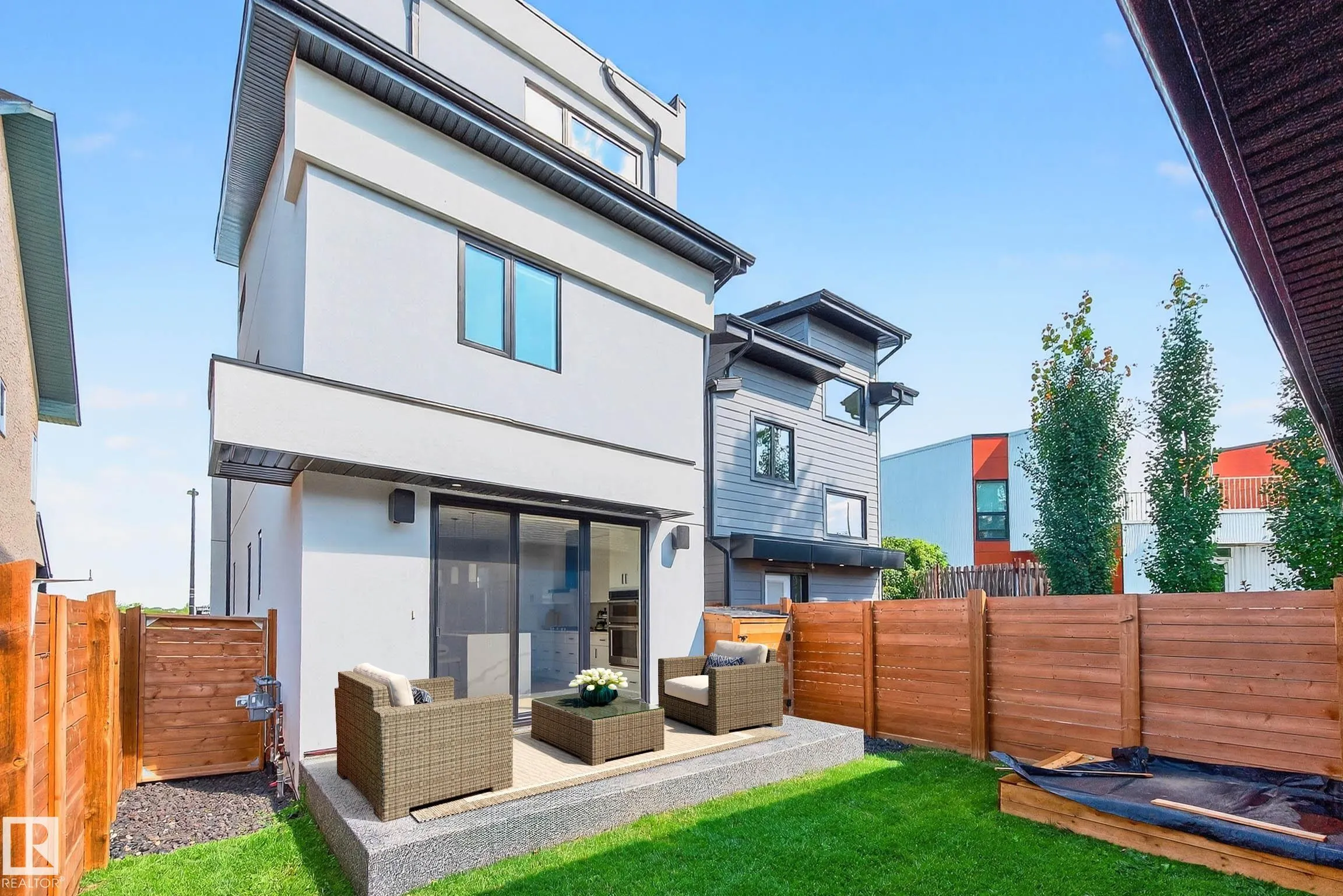 8805 STRATHEARN Drive