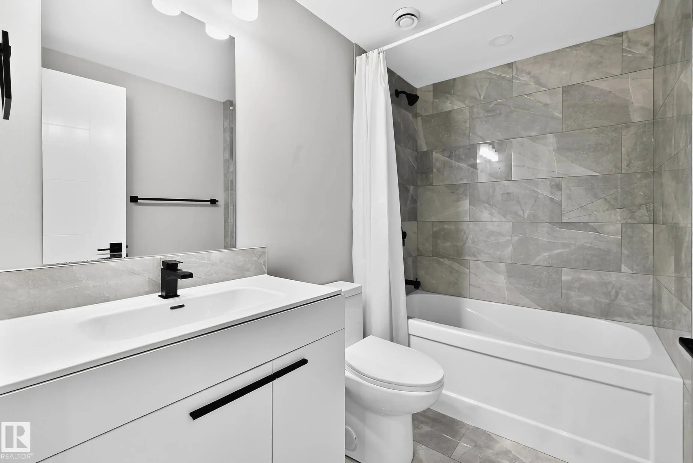 8805 STRATHEARN Drive