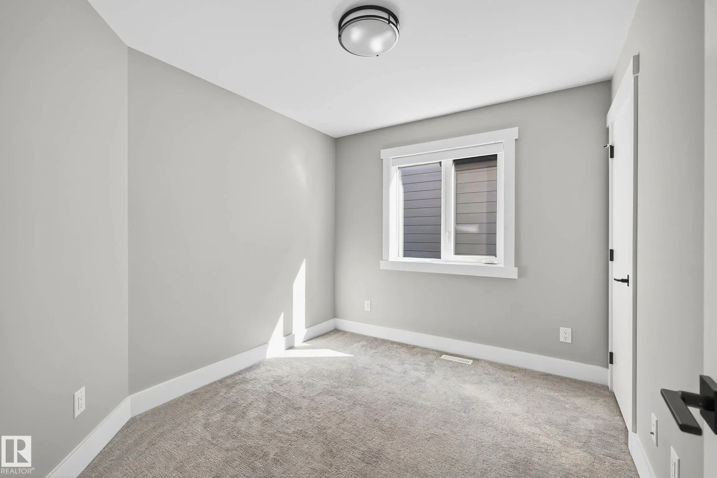 8805 STRATHEARN Drive