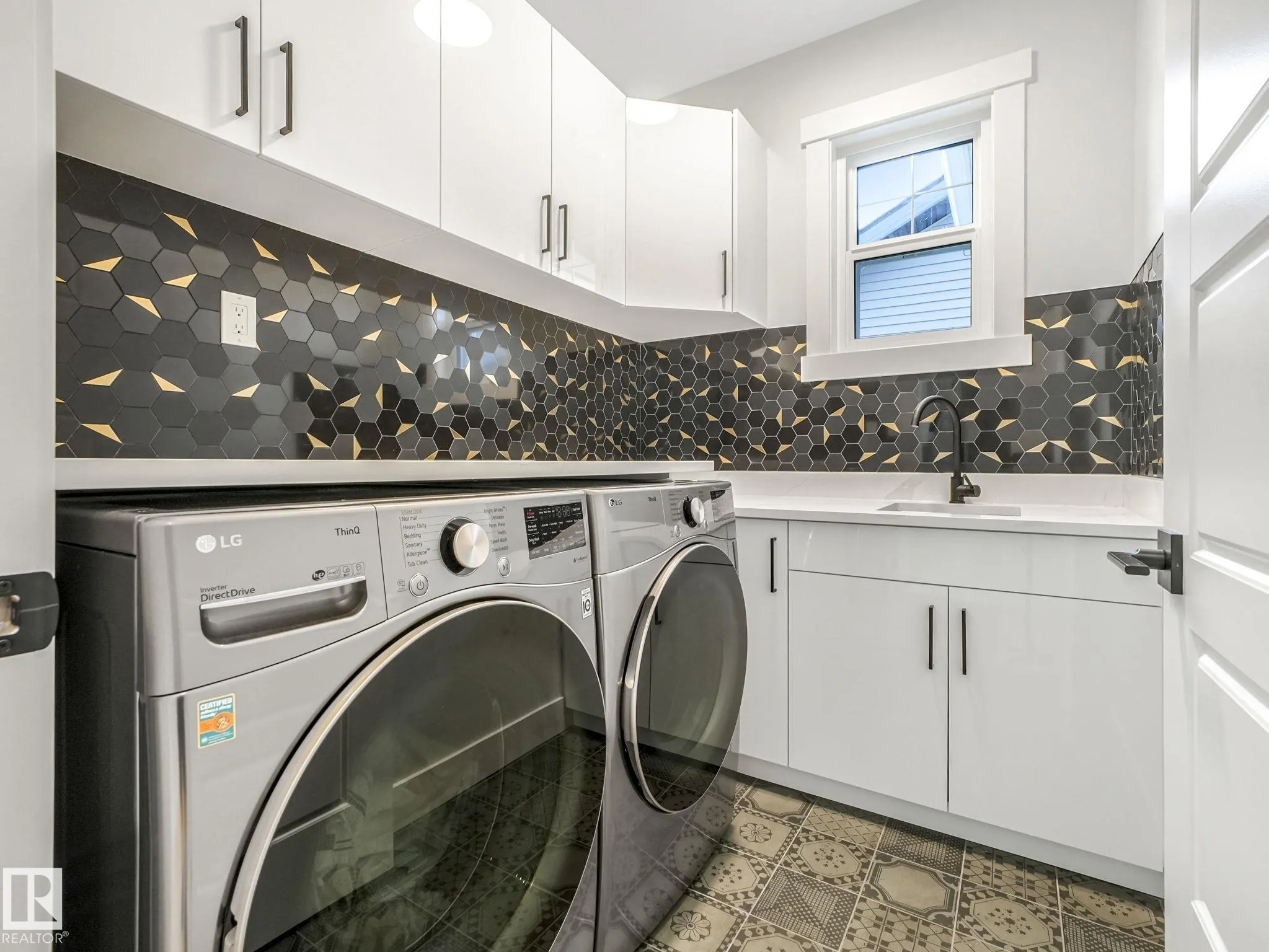 53 AUTUMNWOOD Crescent