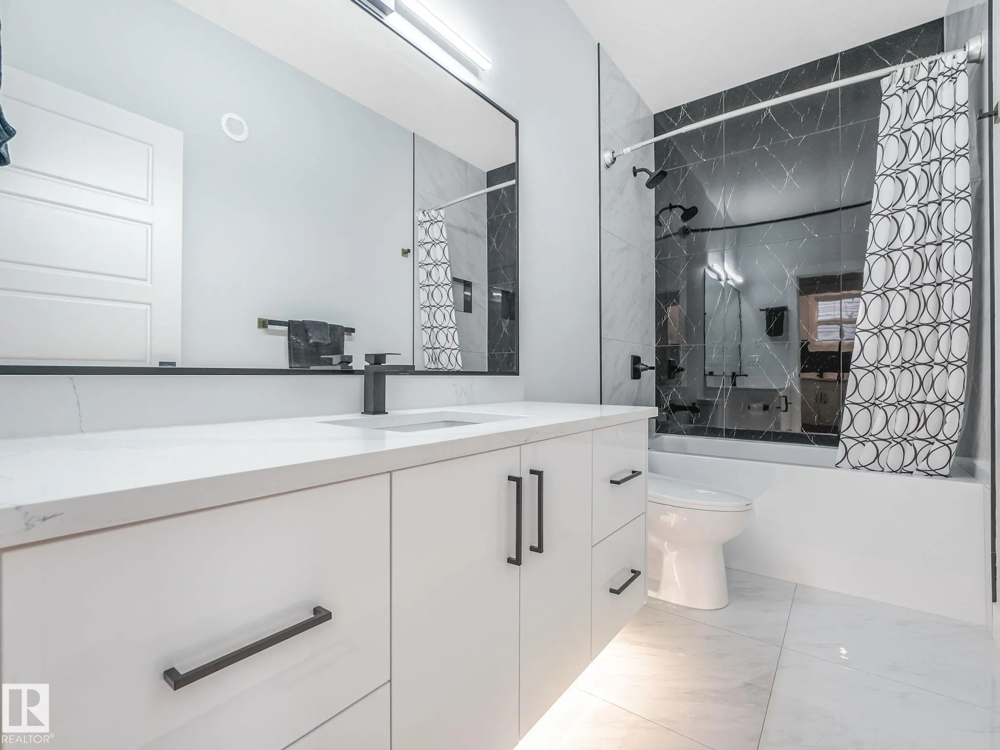 53 AUTUMNWOOD Crescent