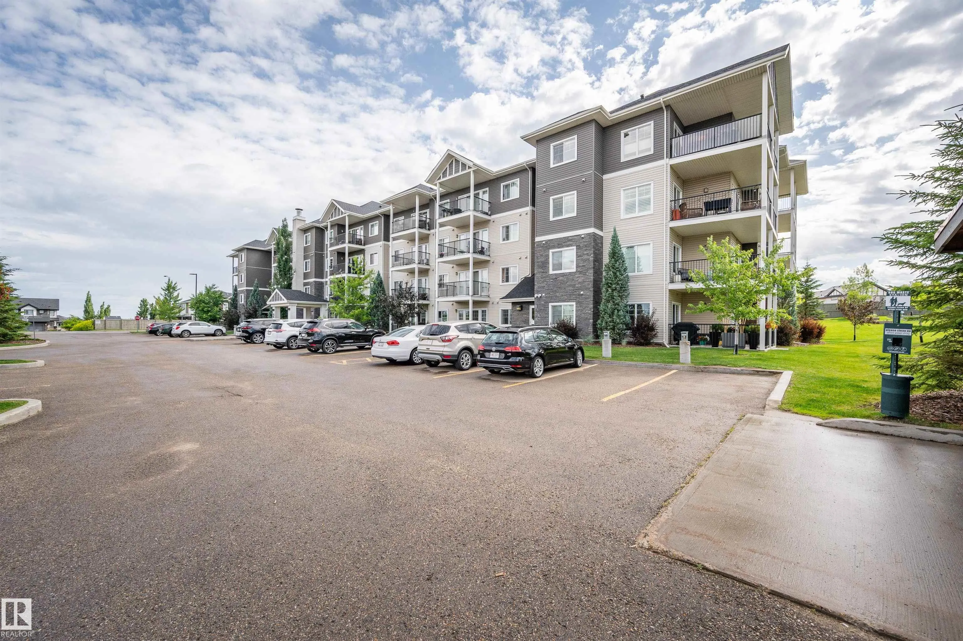 2 AUGUSTINE Crescent