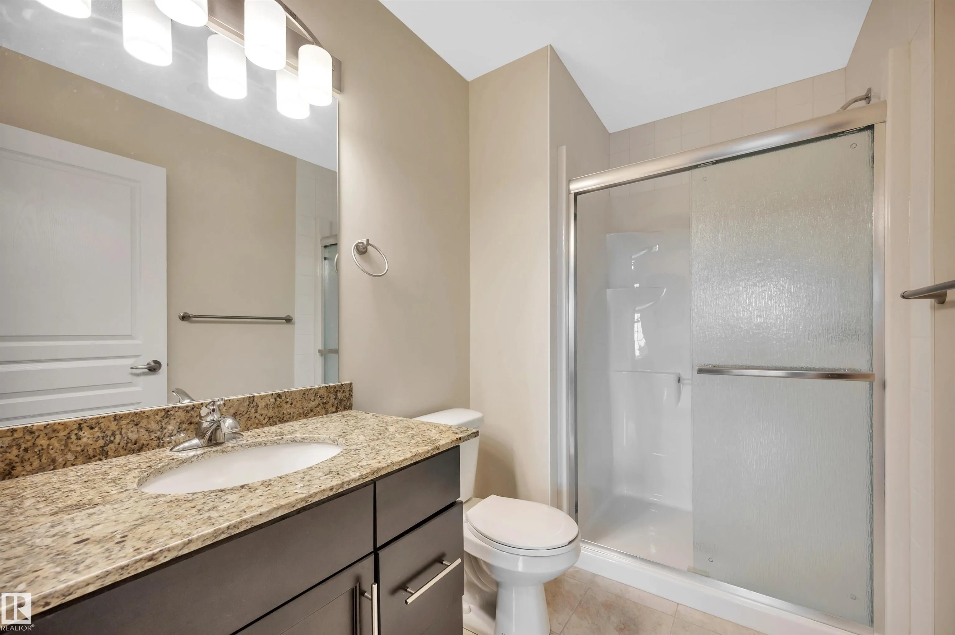 2 AUGUSTINE Crescent