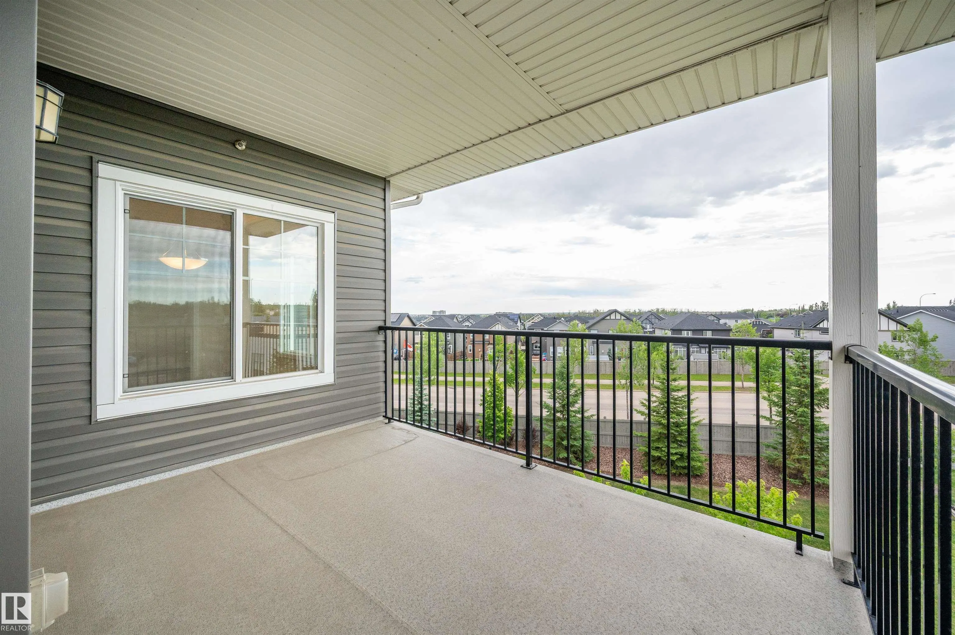 2 AUGUSTINE Crescent