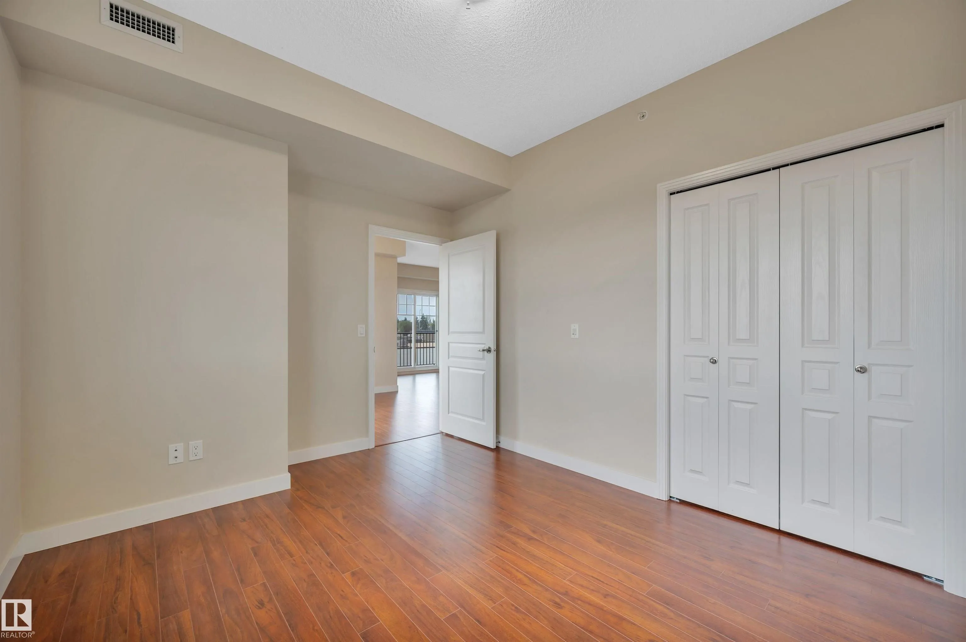 2 AUGUSTINE Crescent