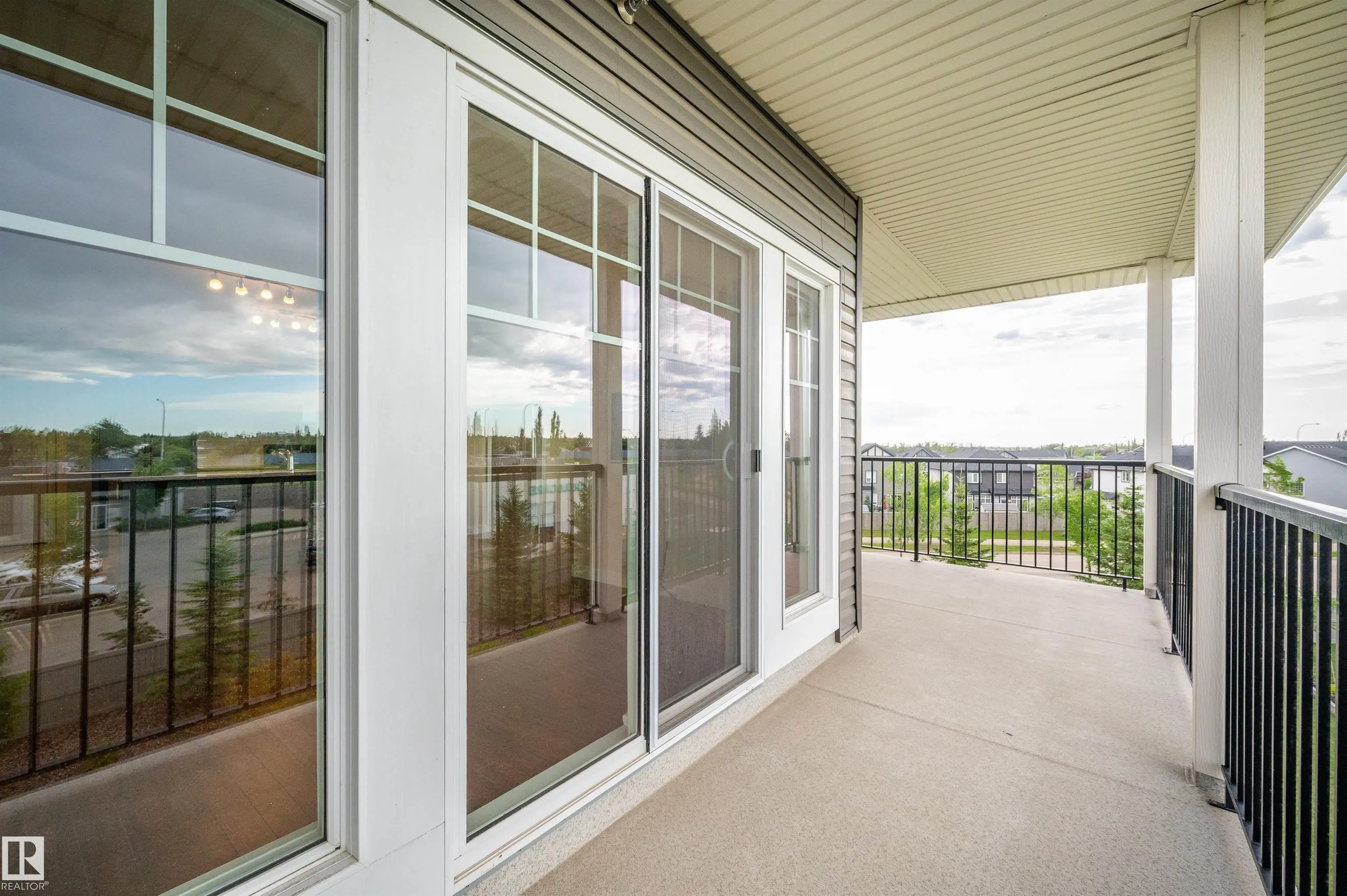 2 AUGUSTINE Crescent