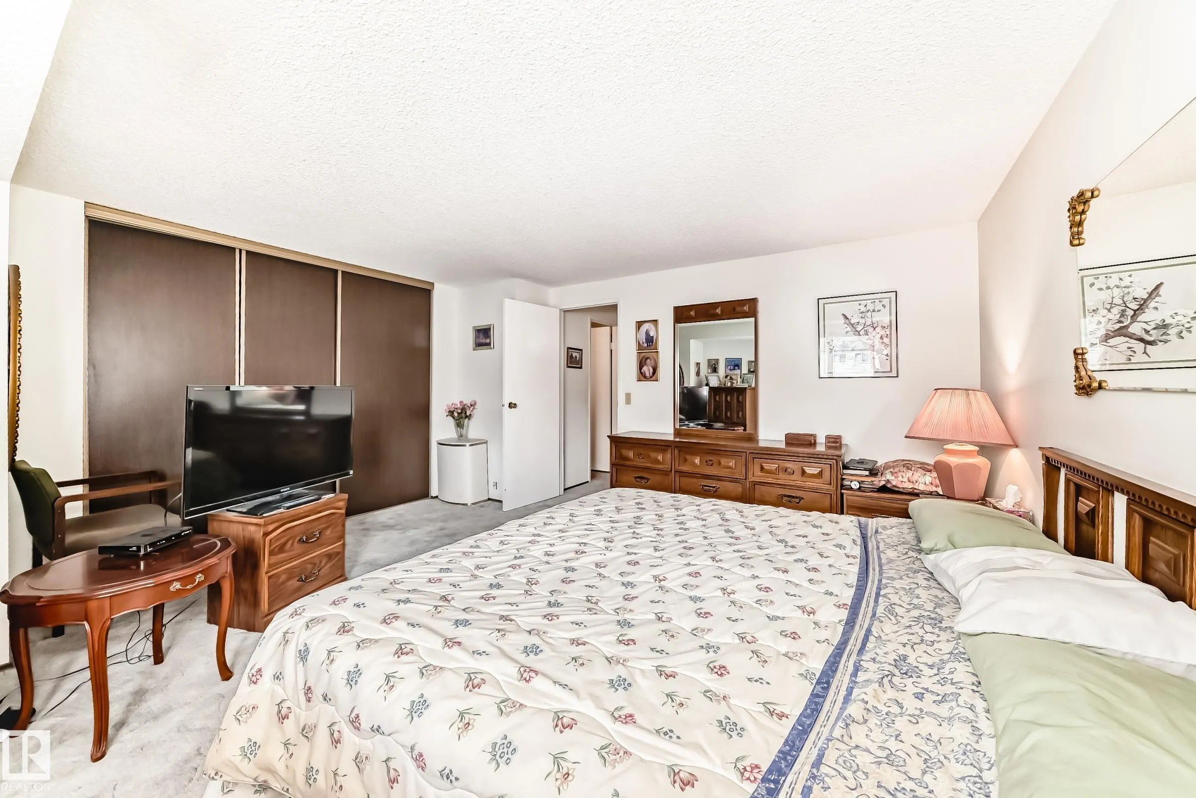 2030 BRENTWOOD Boulevard