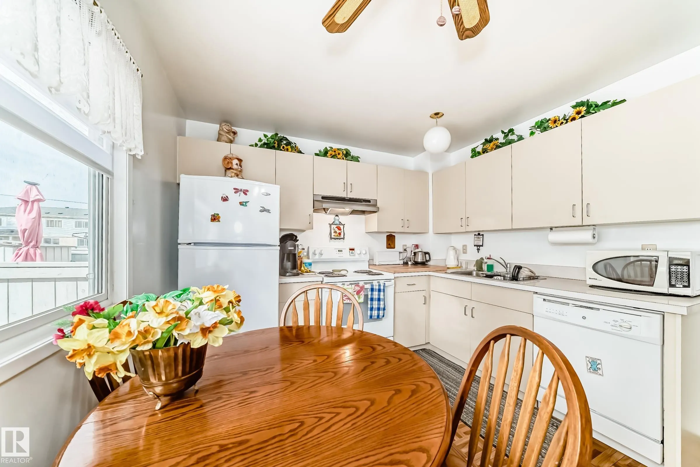 2030 BRENTWOOD Boulevard