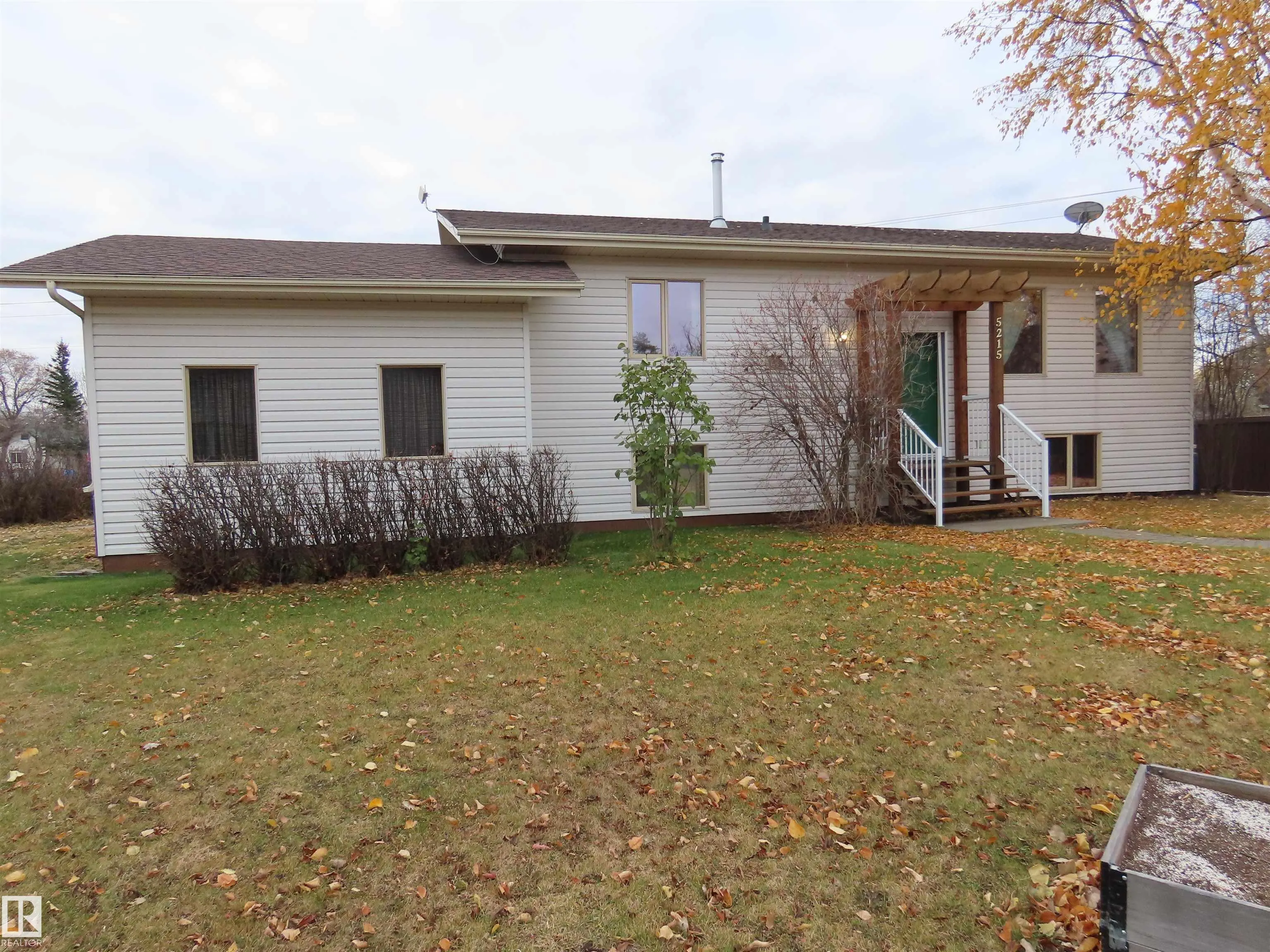 5215 49 Avenue