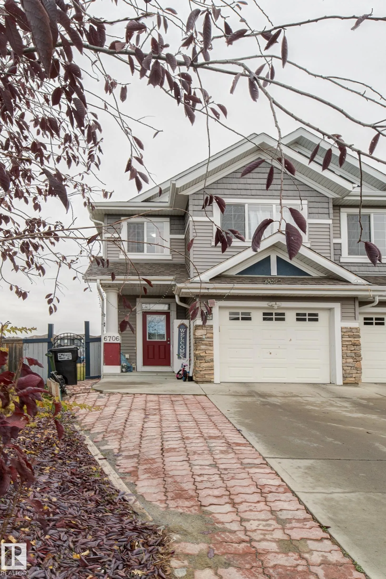 6706 24 Avenue