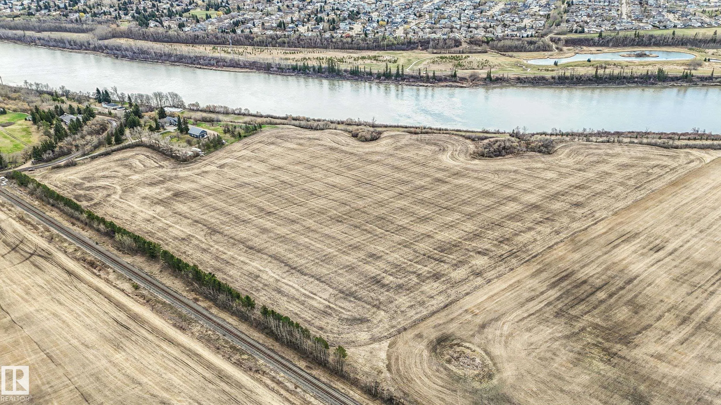 Old Fort Trail Lamoureux Drive