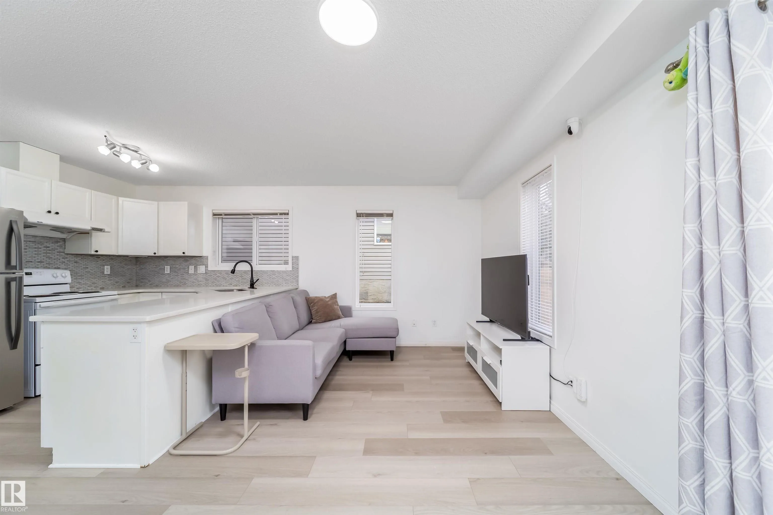 130 Hyndman Crescent