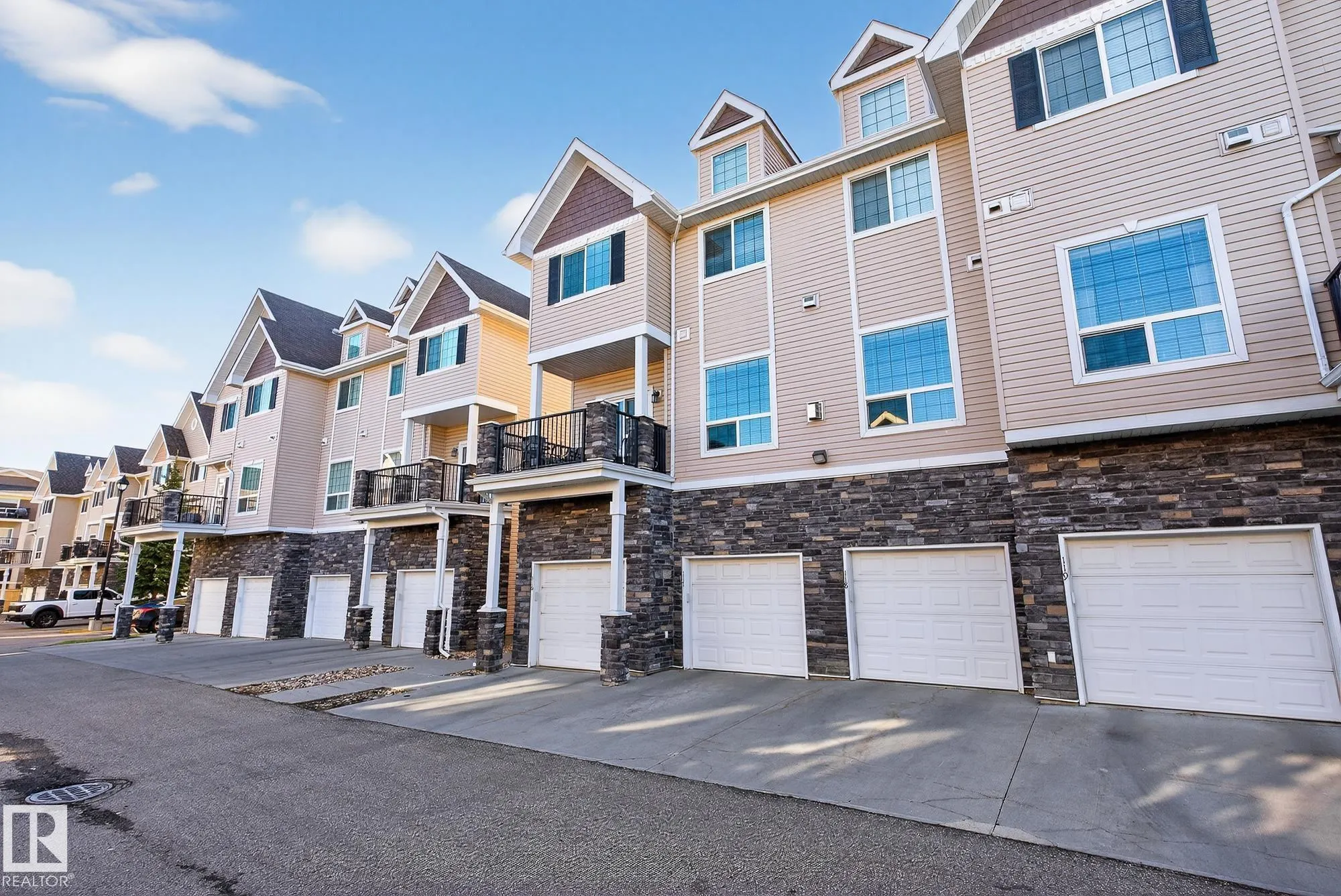 7293 SOUTH TERWILLEGAR Drive