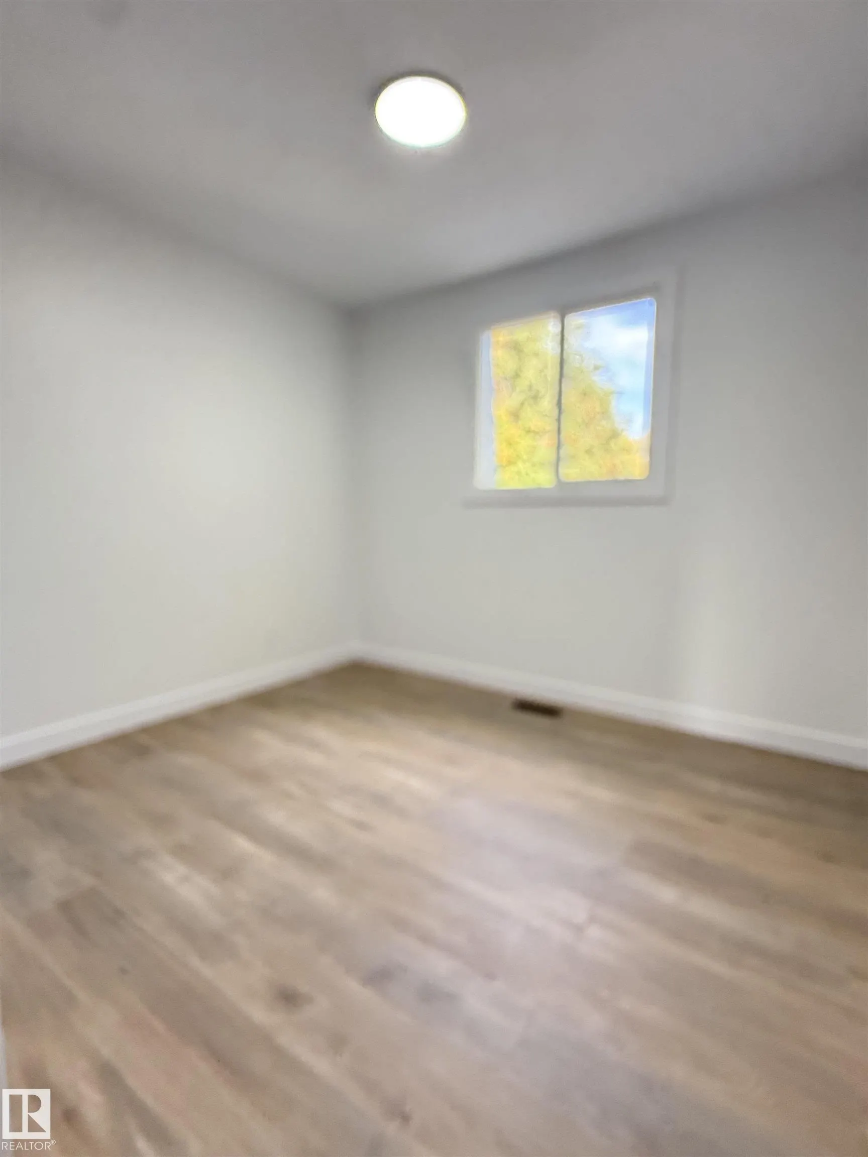 713 VILLAGE ON THE GREEN