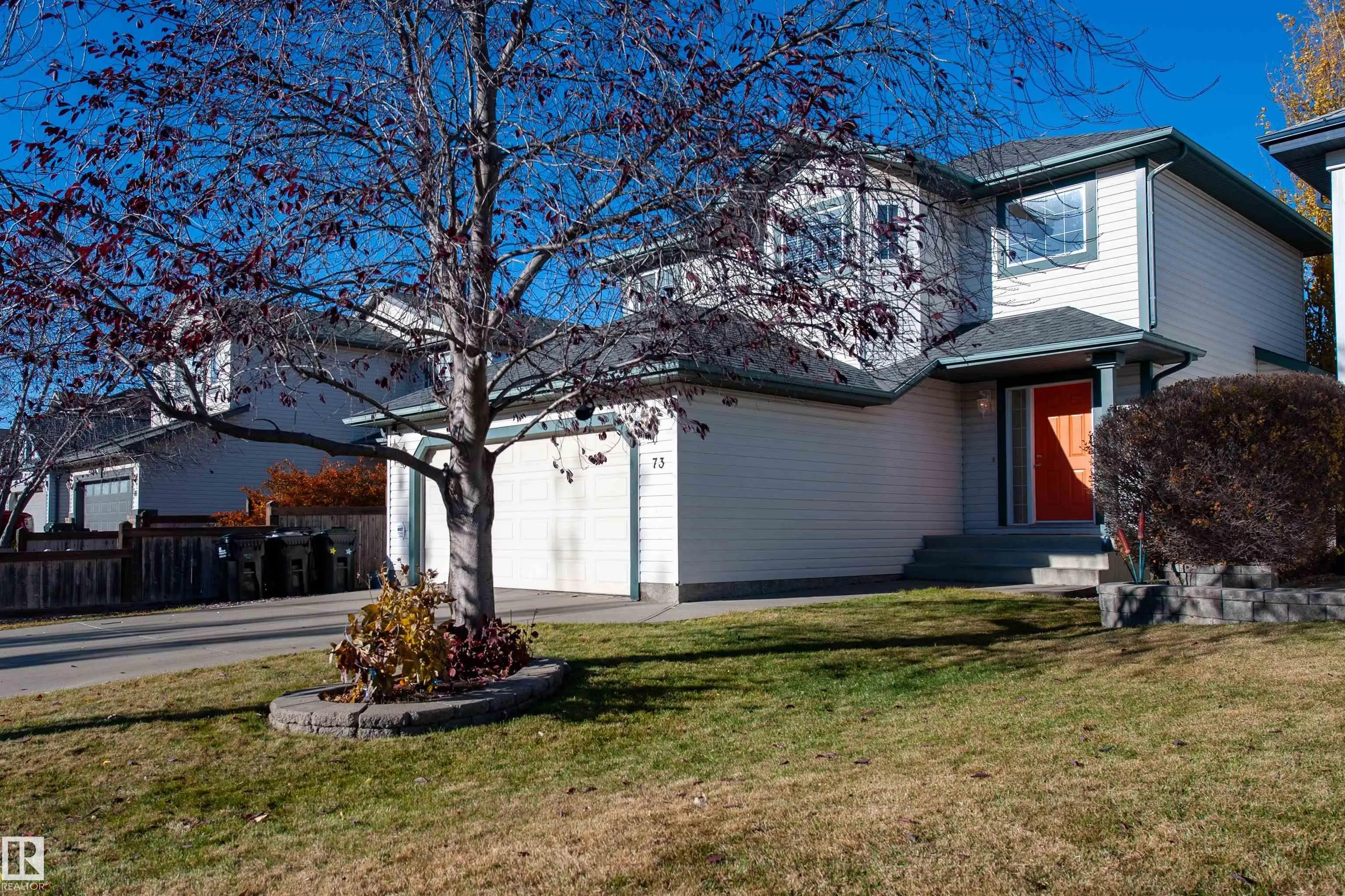 73 SUNFLOWER Crescent