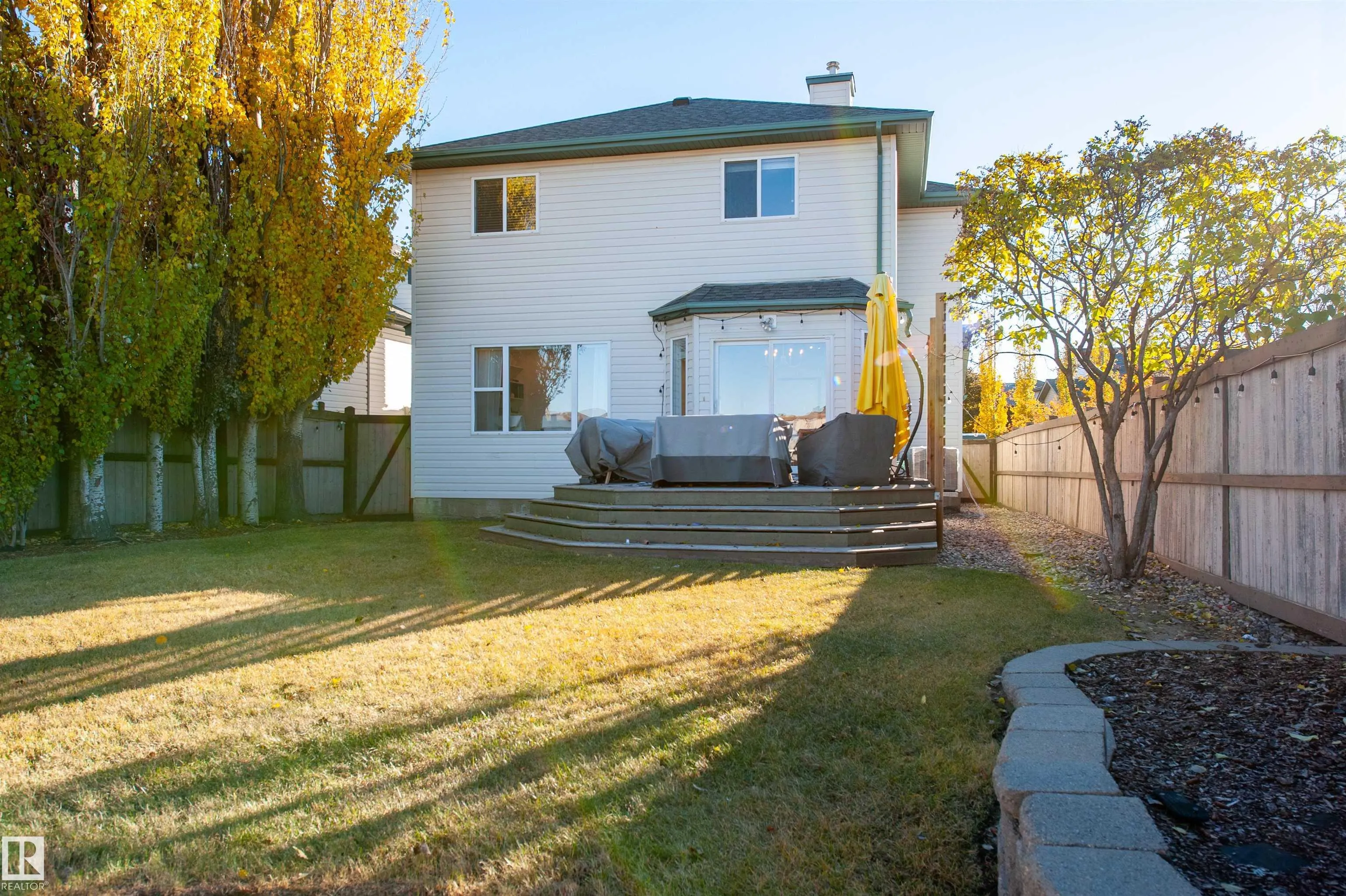 73 SUNFLOWER Crescent