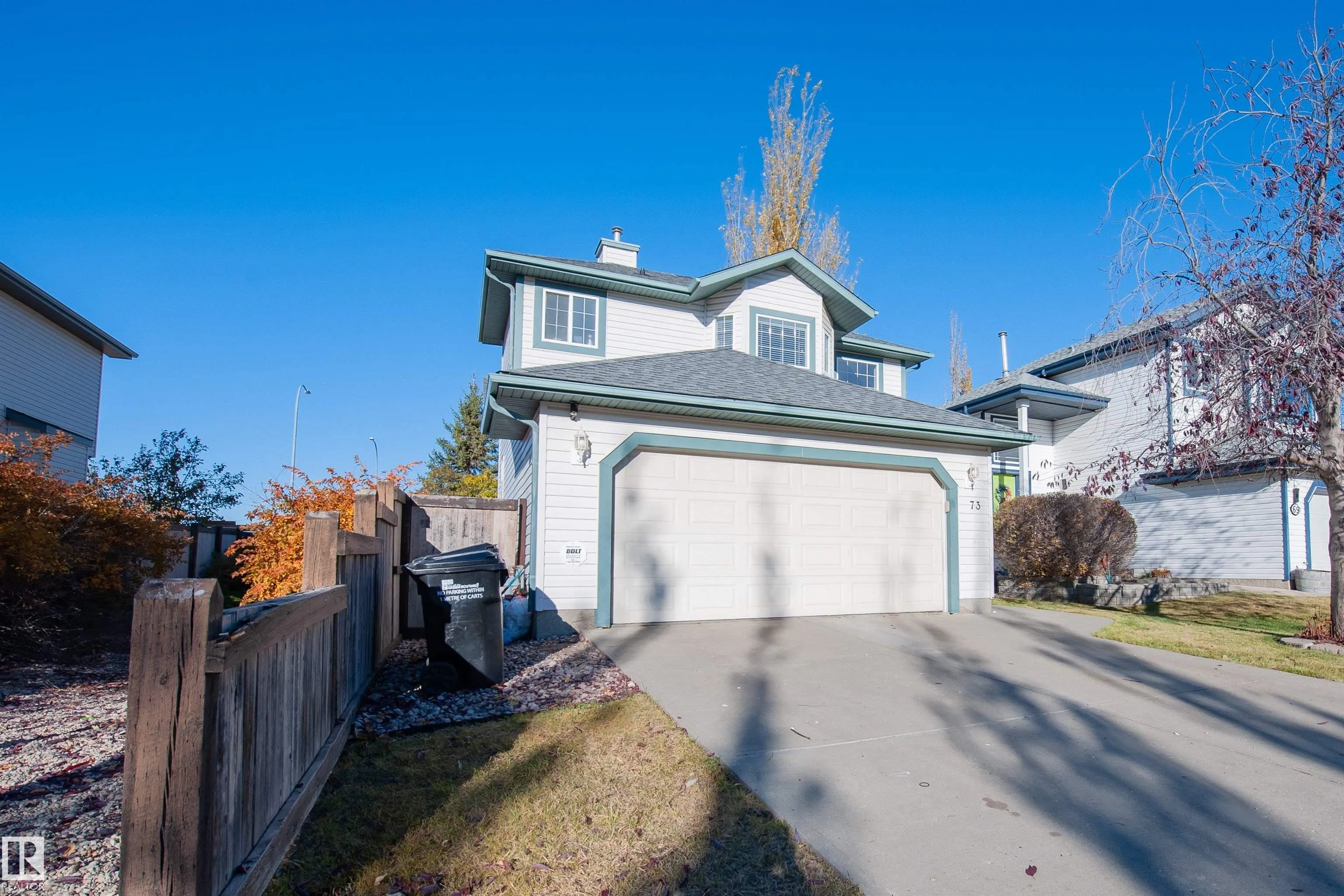 73 SUNFLOWER Crescent