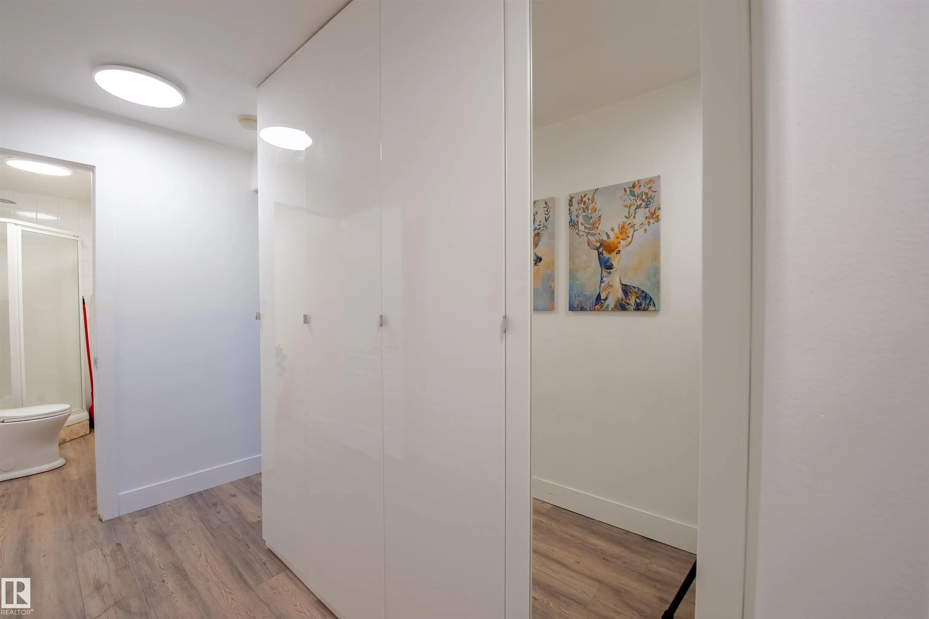 73 SUNFLOWER Crescent