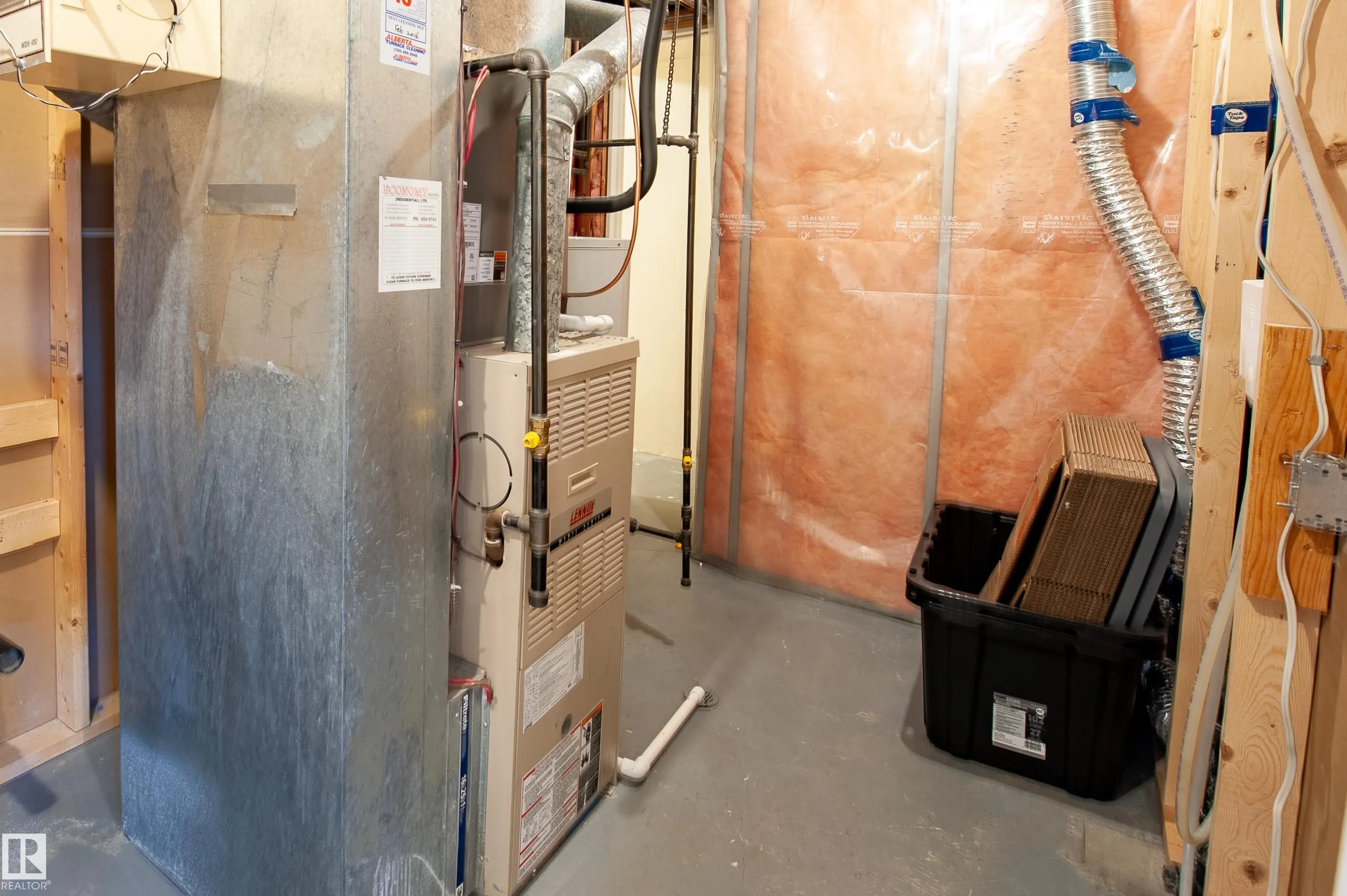 73 SUNFLOWER Crescent