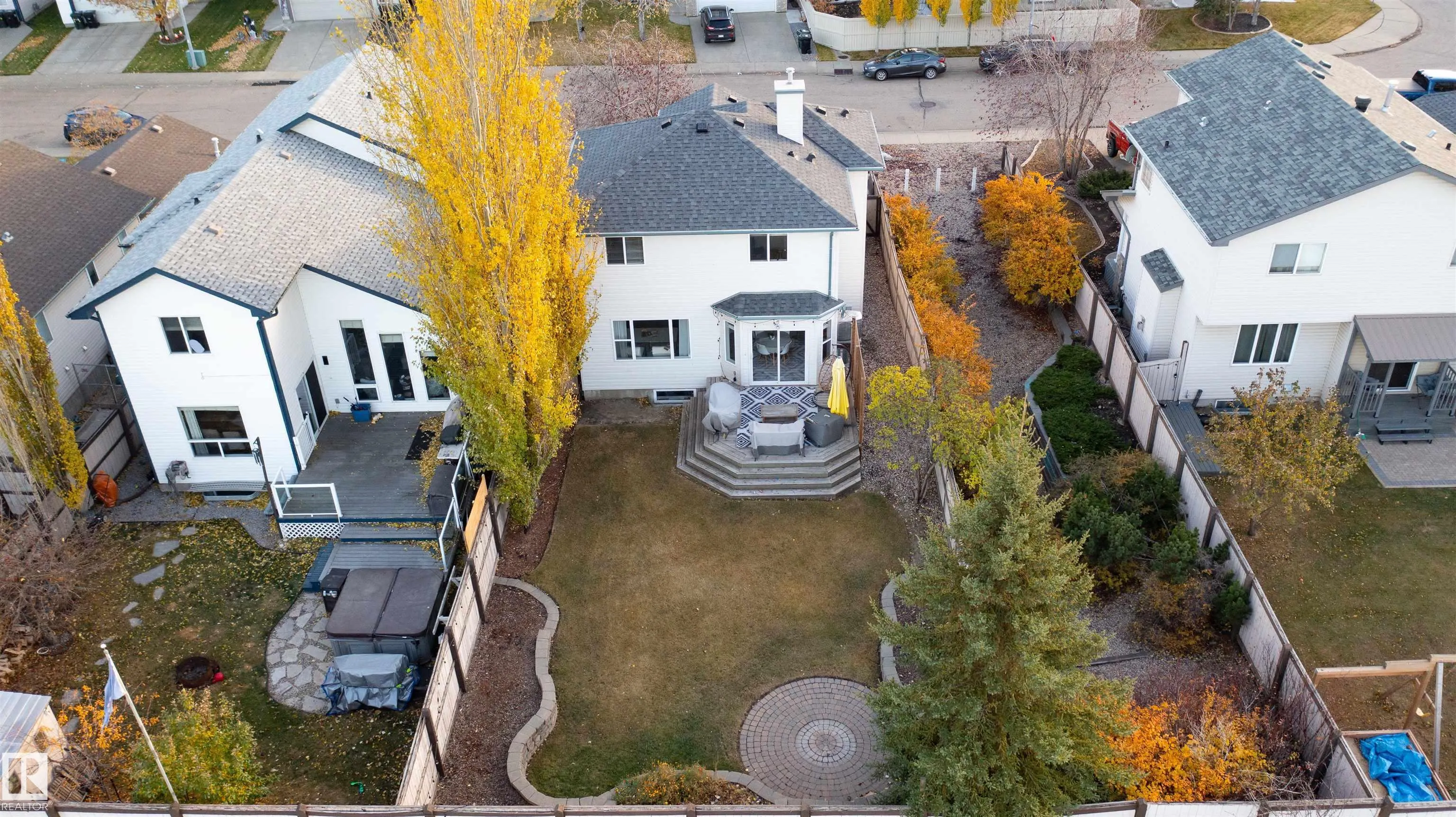 73 SUNFLOWER Crescent