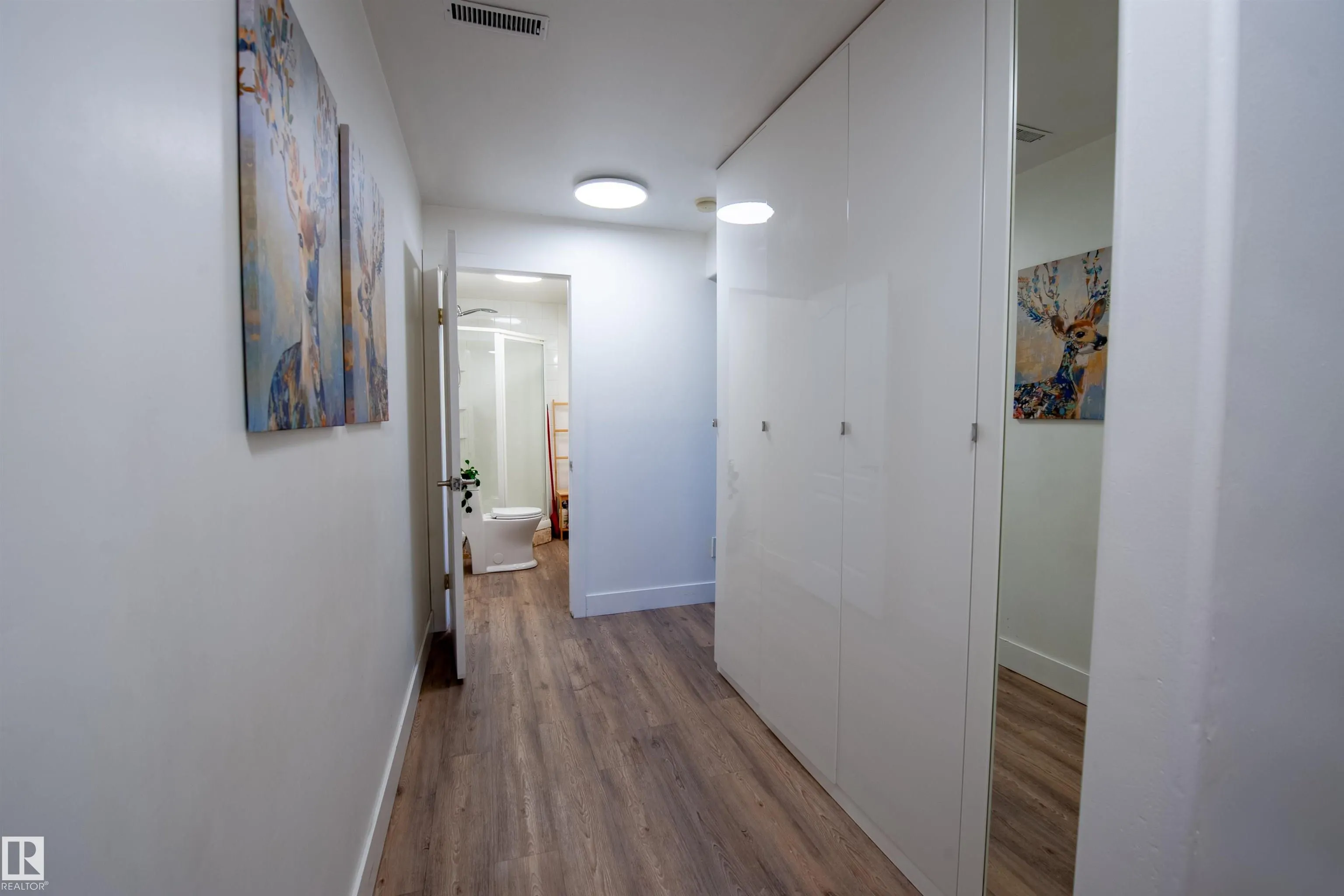 73 SUNFLOWER Crescent