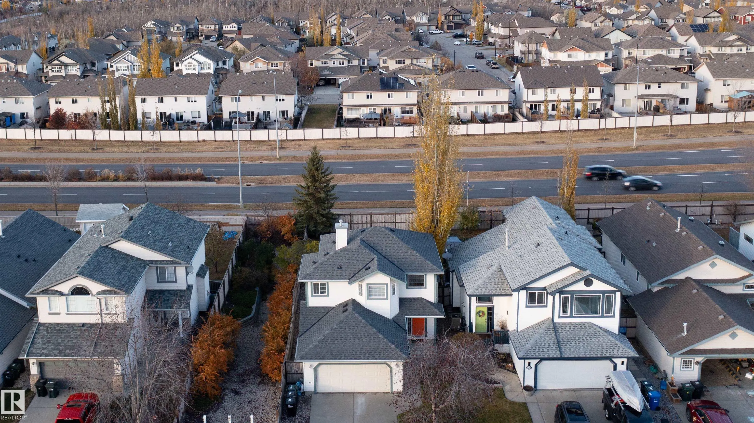 73 SUNFLOWER Crescent