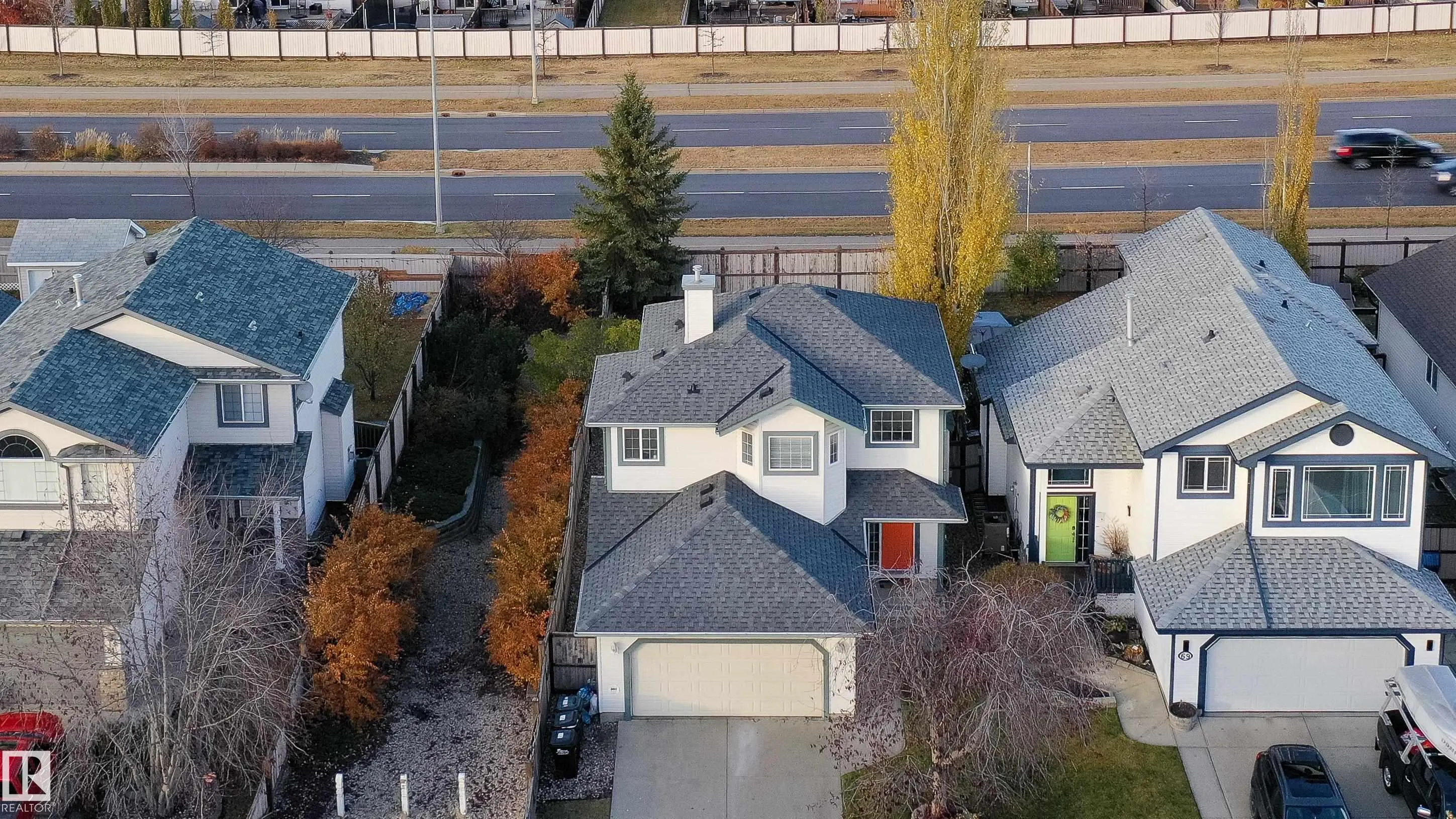 73 SUNFLOWER Crescent