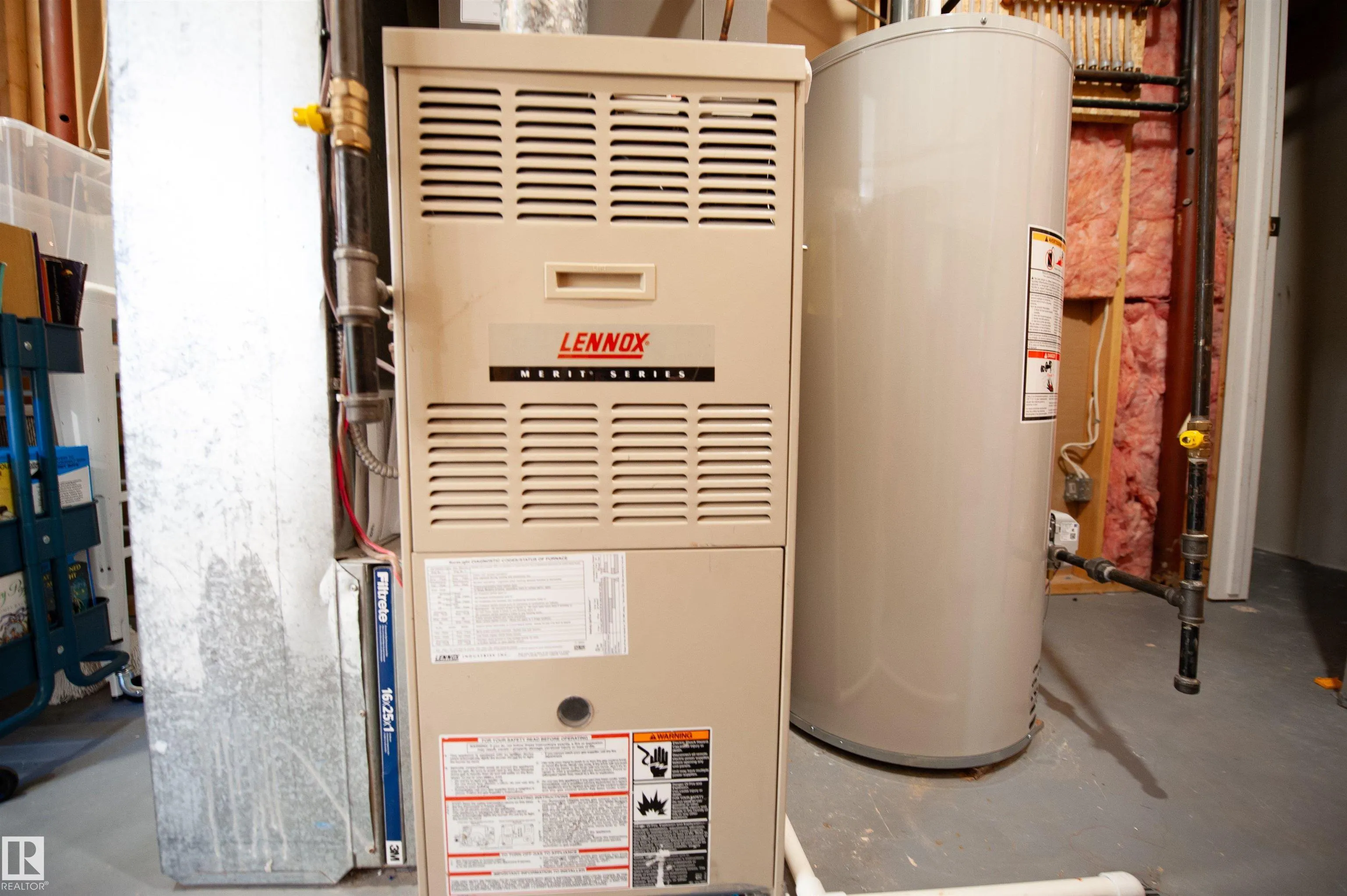 73 SUNFLOWER Crescent