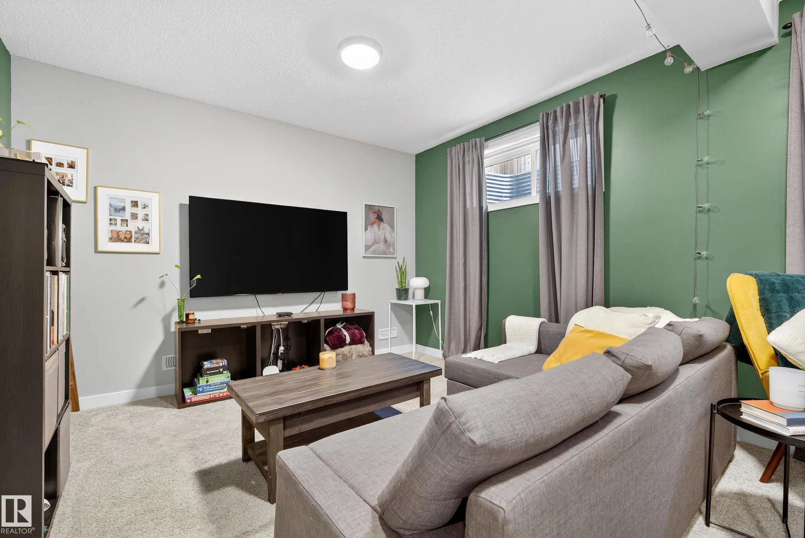 1374 SECORD LANDING Landing