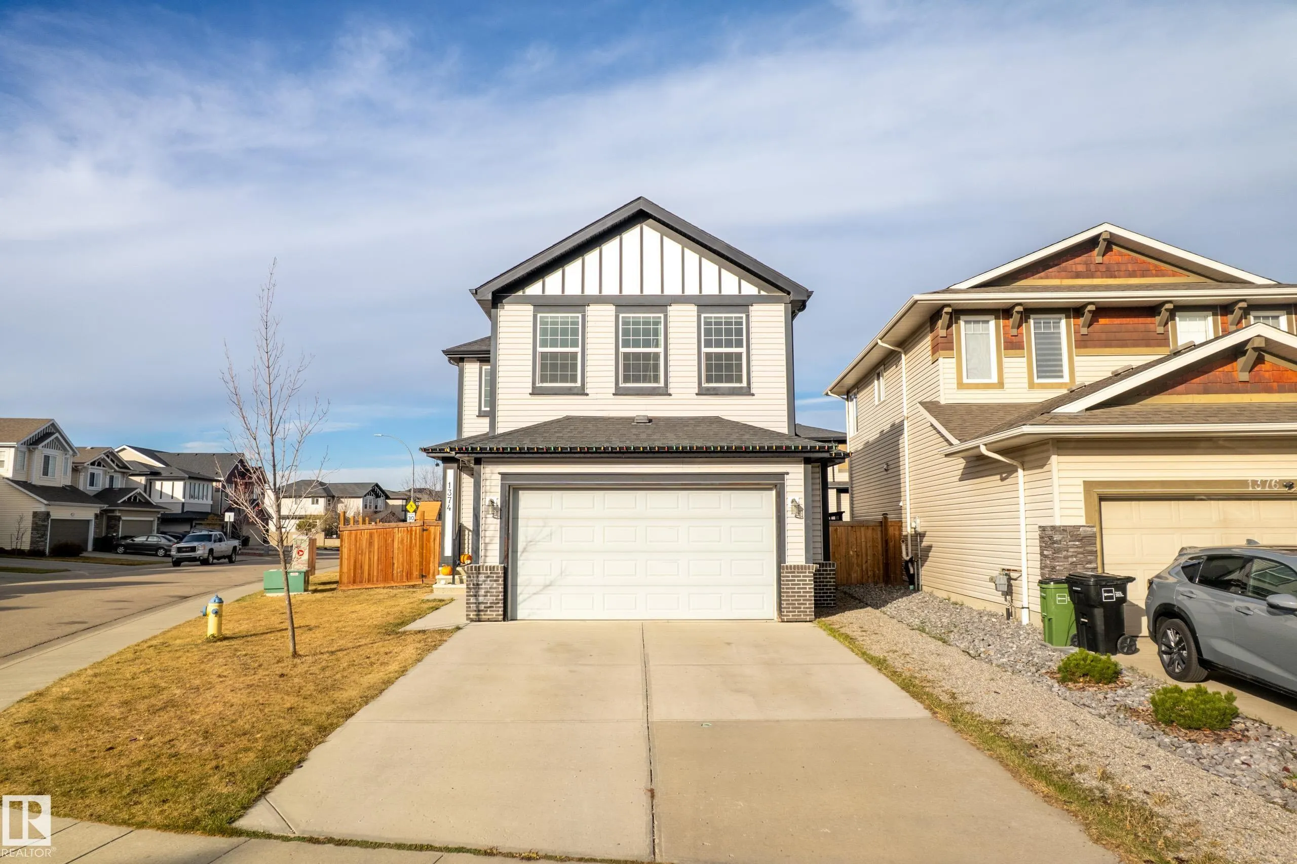 1374 SECORD LANDING Landing