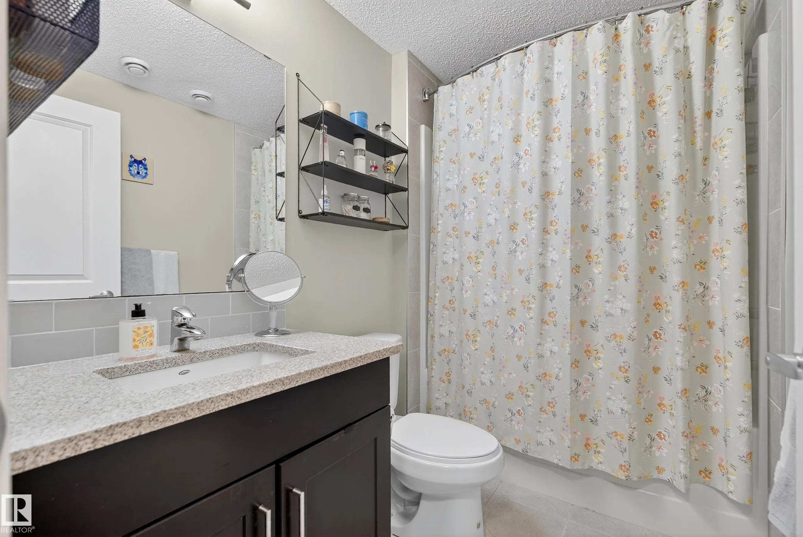 1374 SECORD LANDING Landing