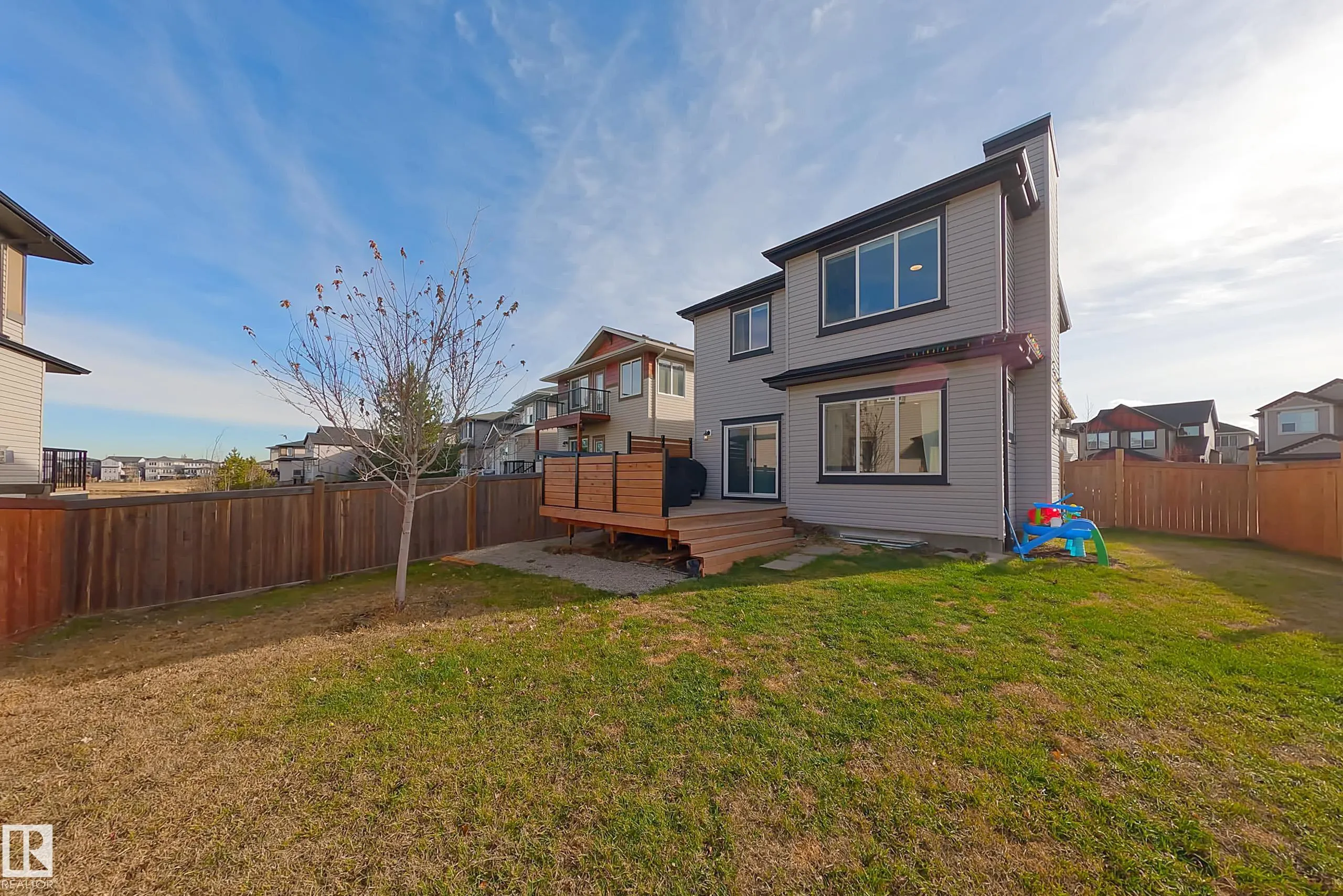 1374 SECORD LANDING Landing