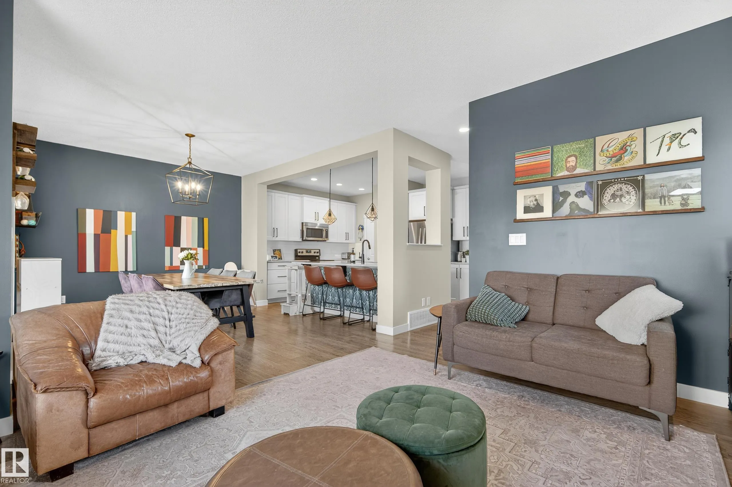 1374 SECORD LANDING Landing