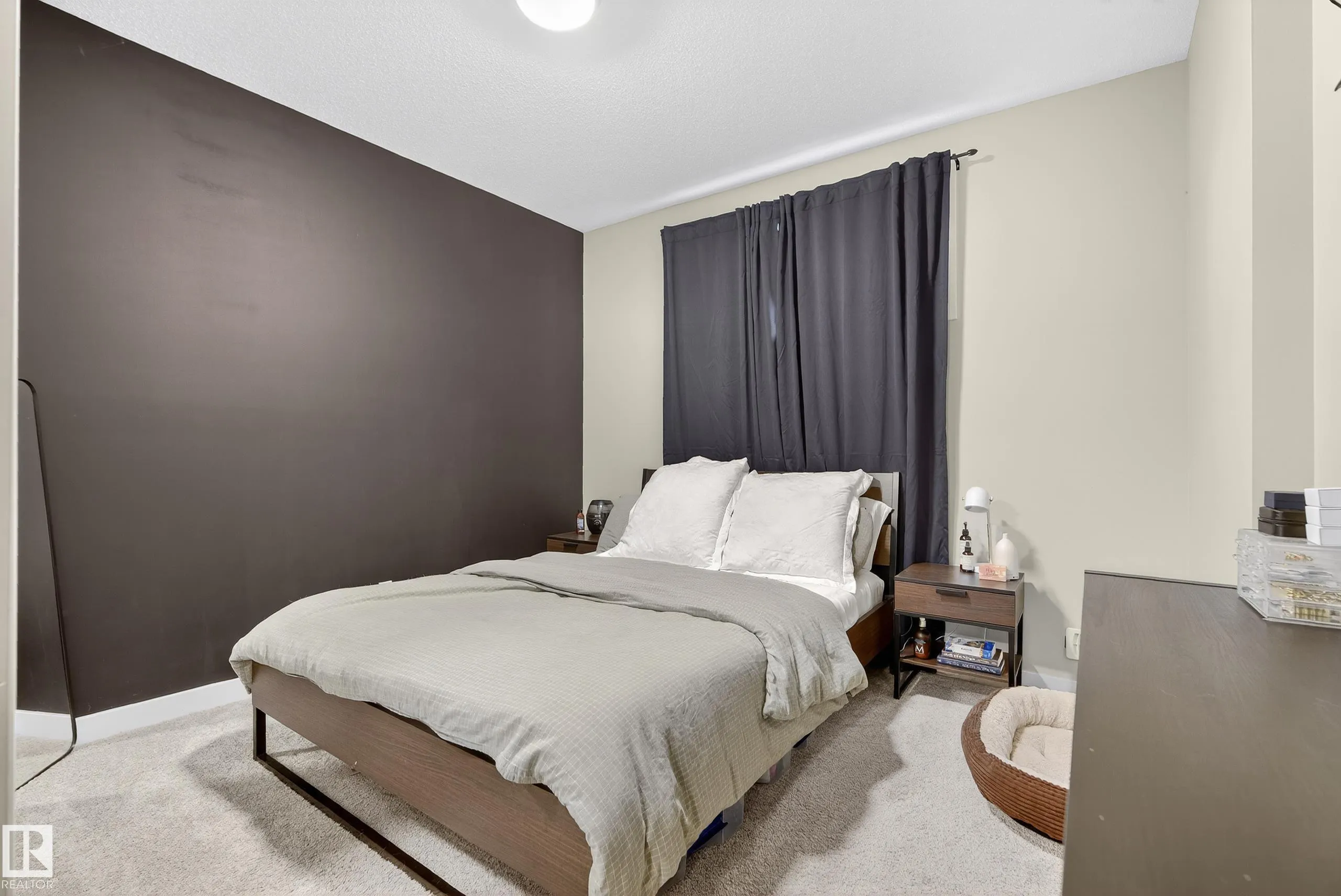 1374 SECORD LANDING Landing