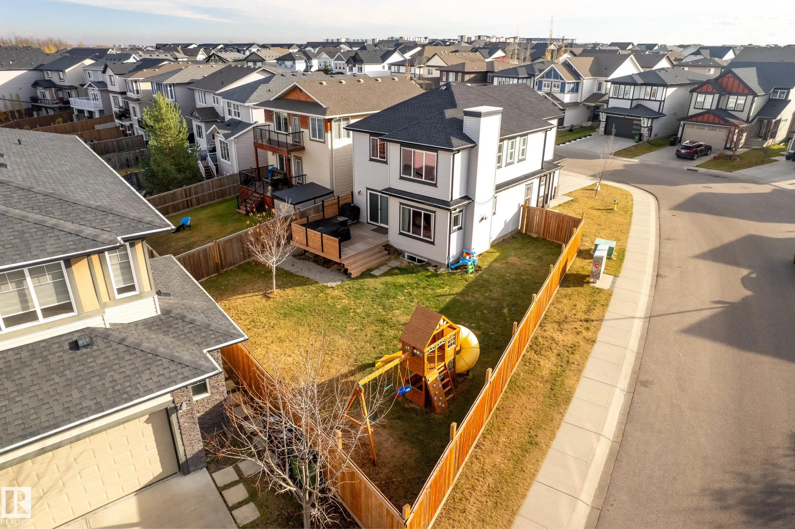 1374 SECORD LANDING Landing