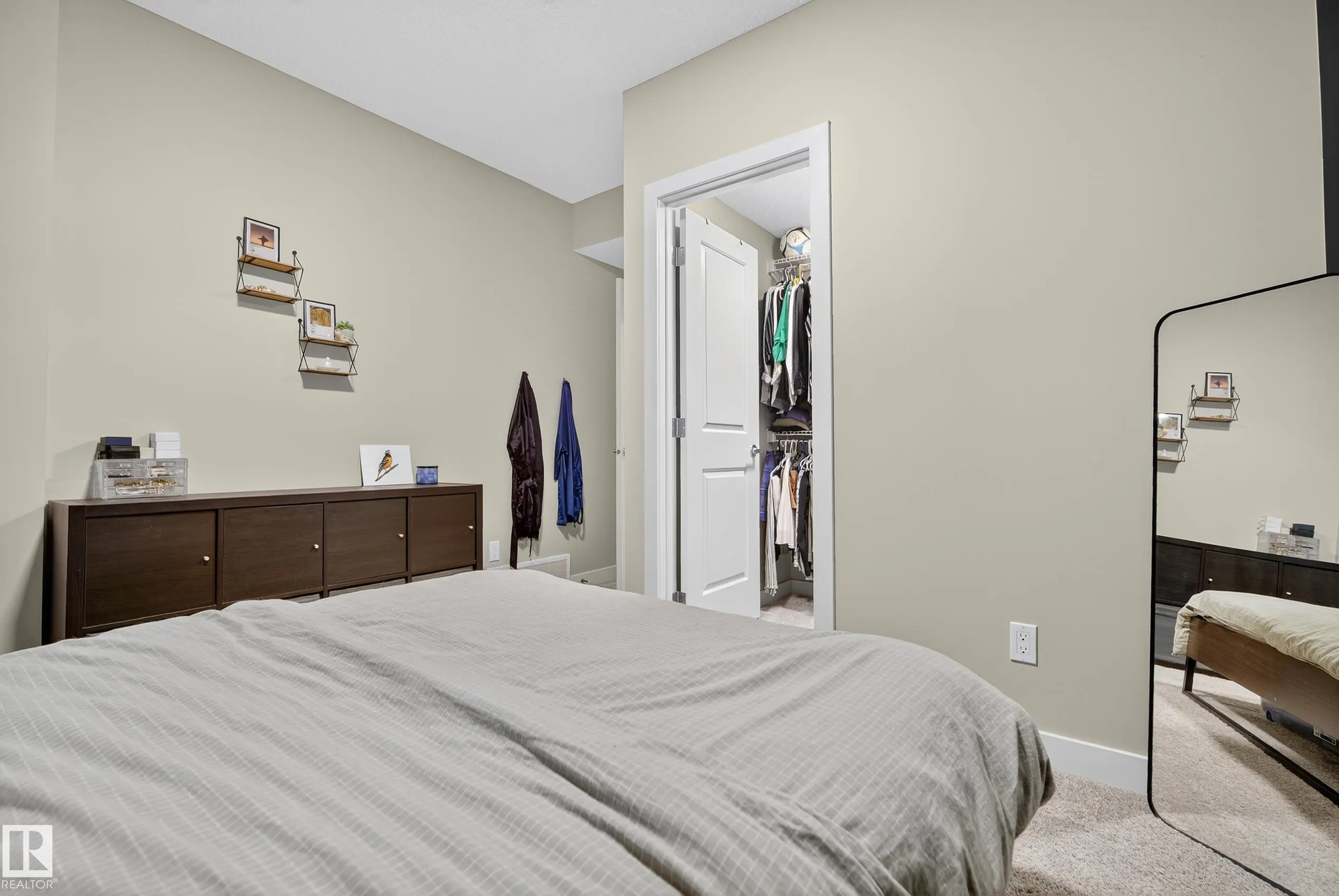 1374 SECORD LANDING Landing