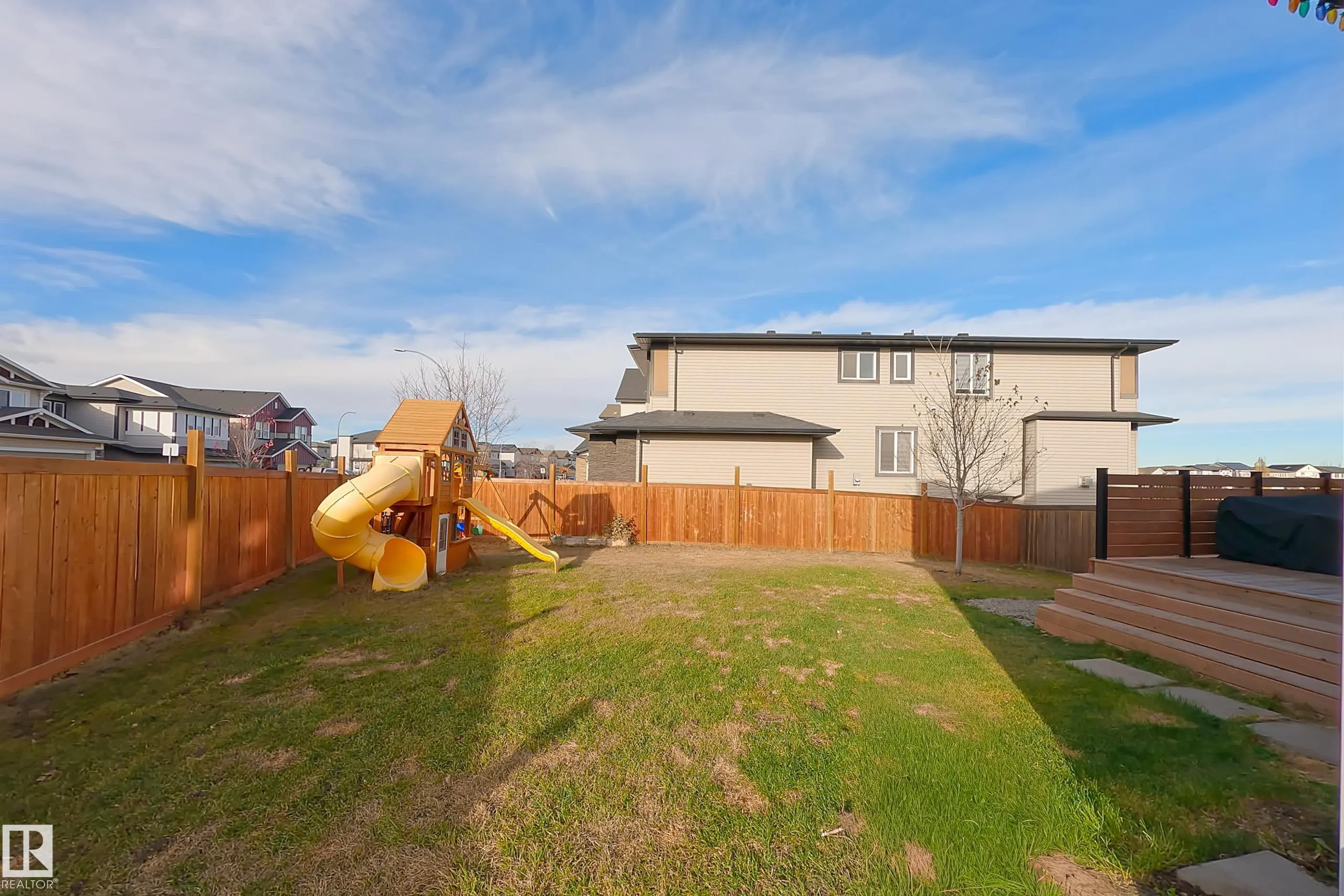 1374 SECORD LANDING Landing