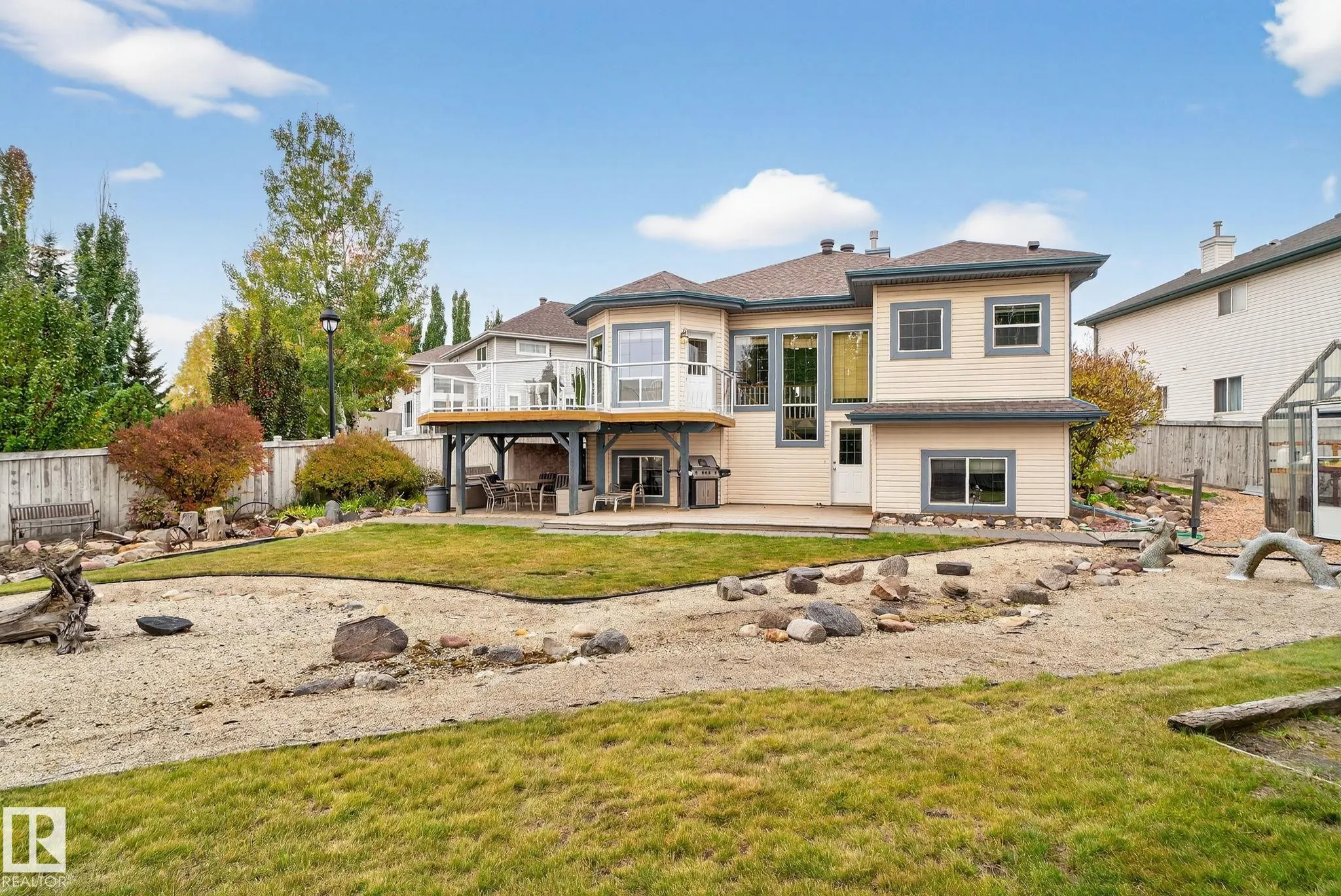 576 GLENWRIGHT Crescent