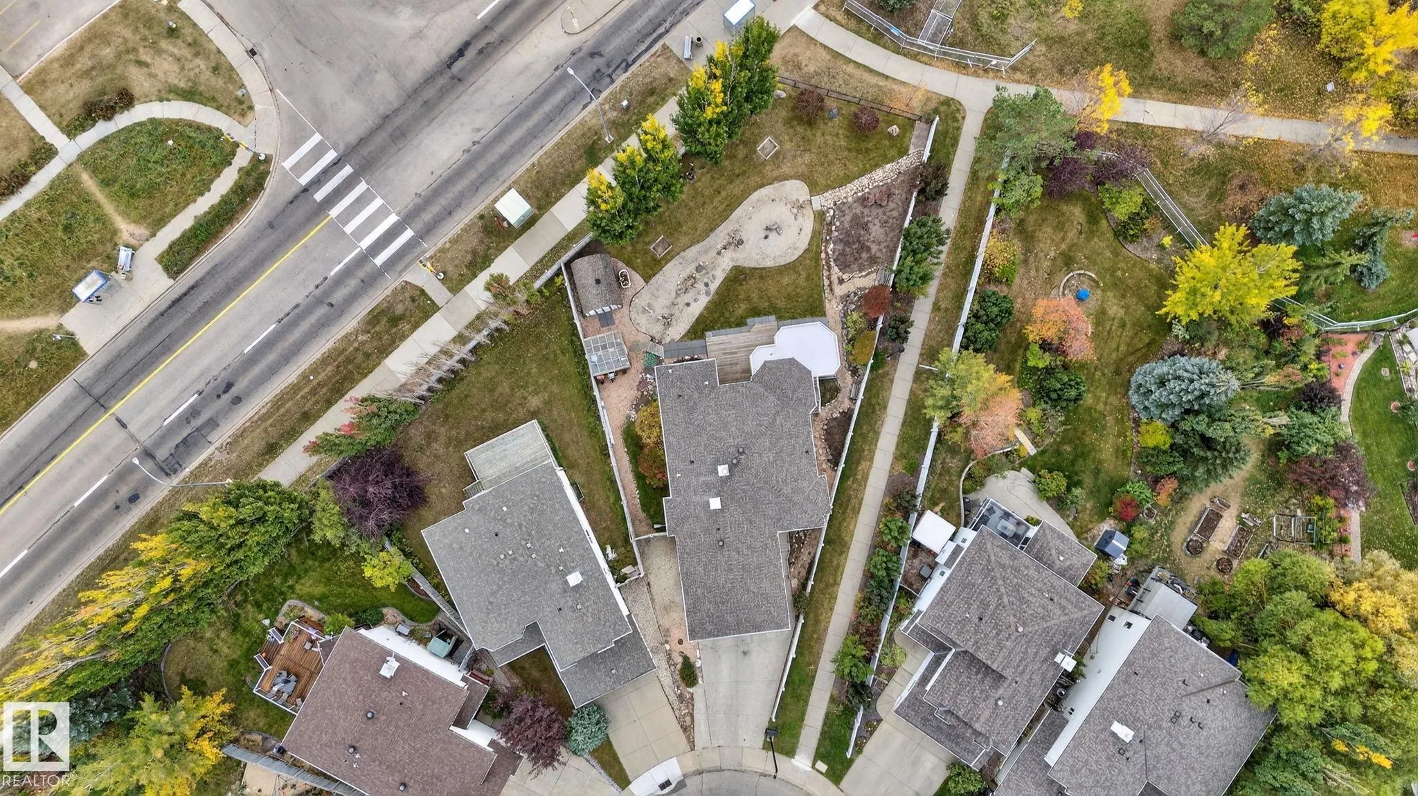 576 GLENWRIGHT Crescent