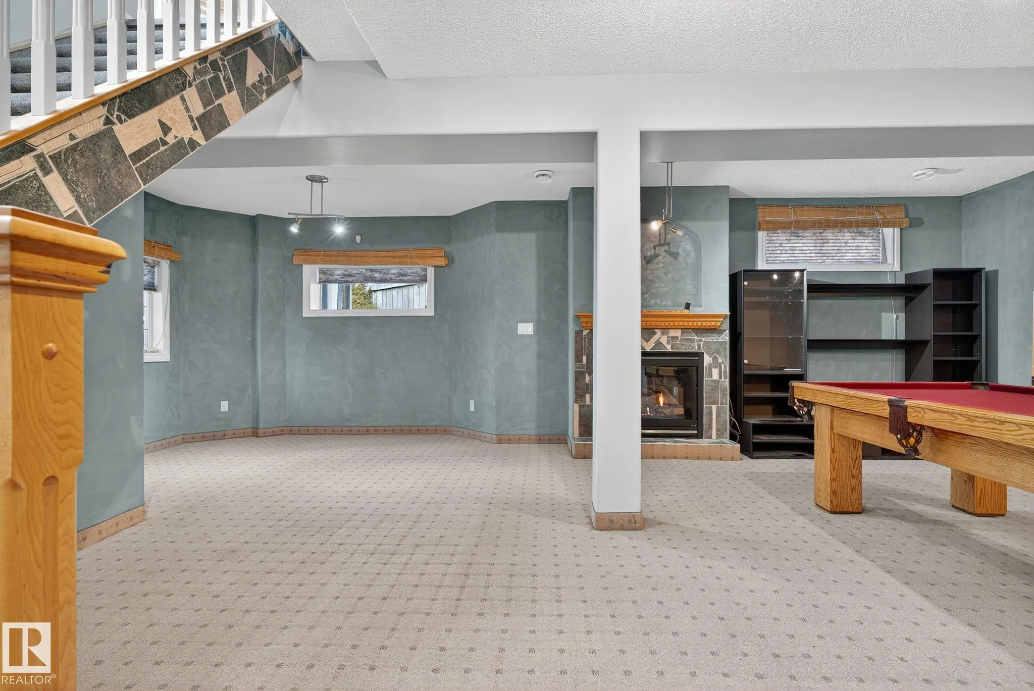 576 GLENWRIGHT Crescent