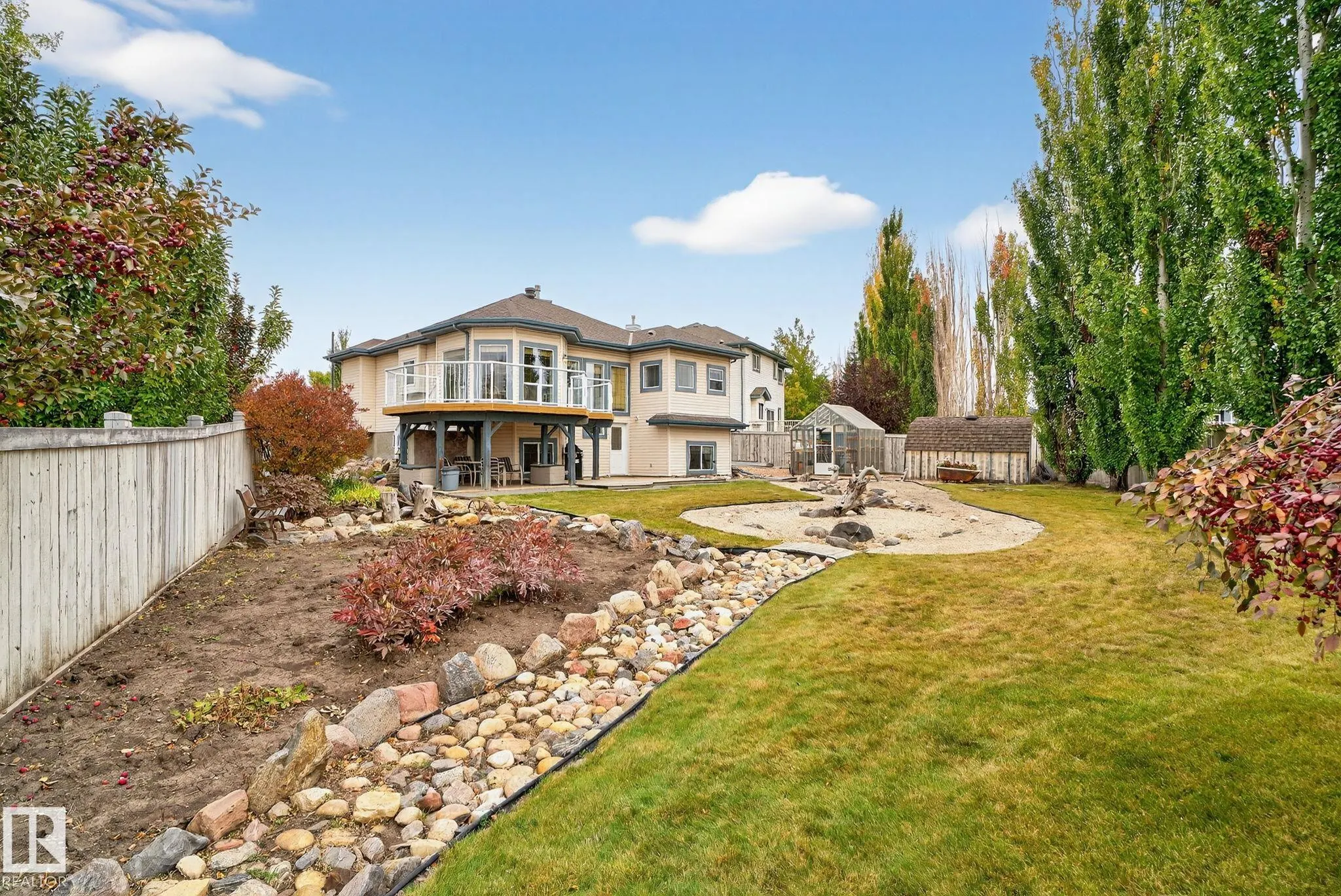 576 GLENWRIGHT Crescent