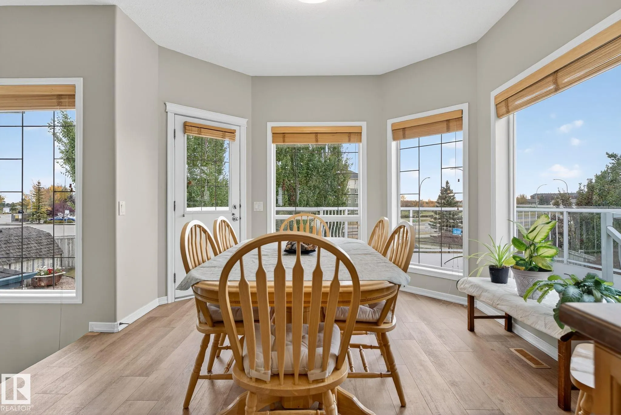 576 GLENWRIGHT Crescent