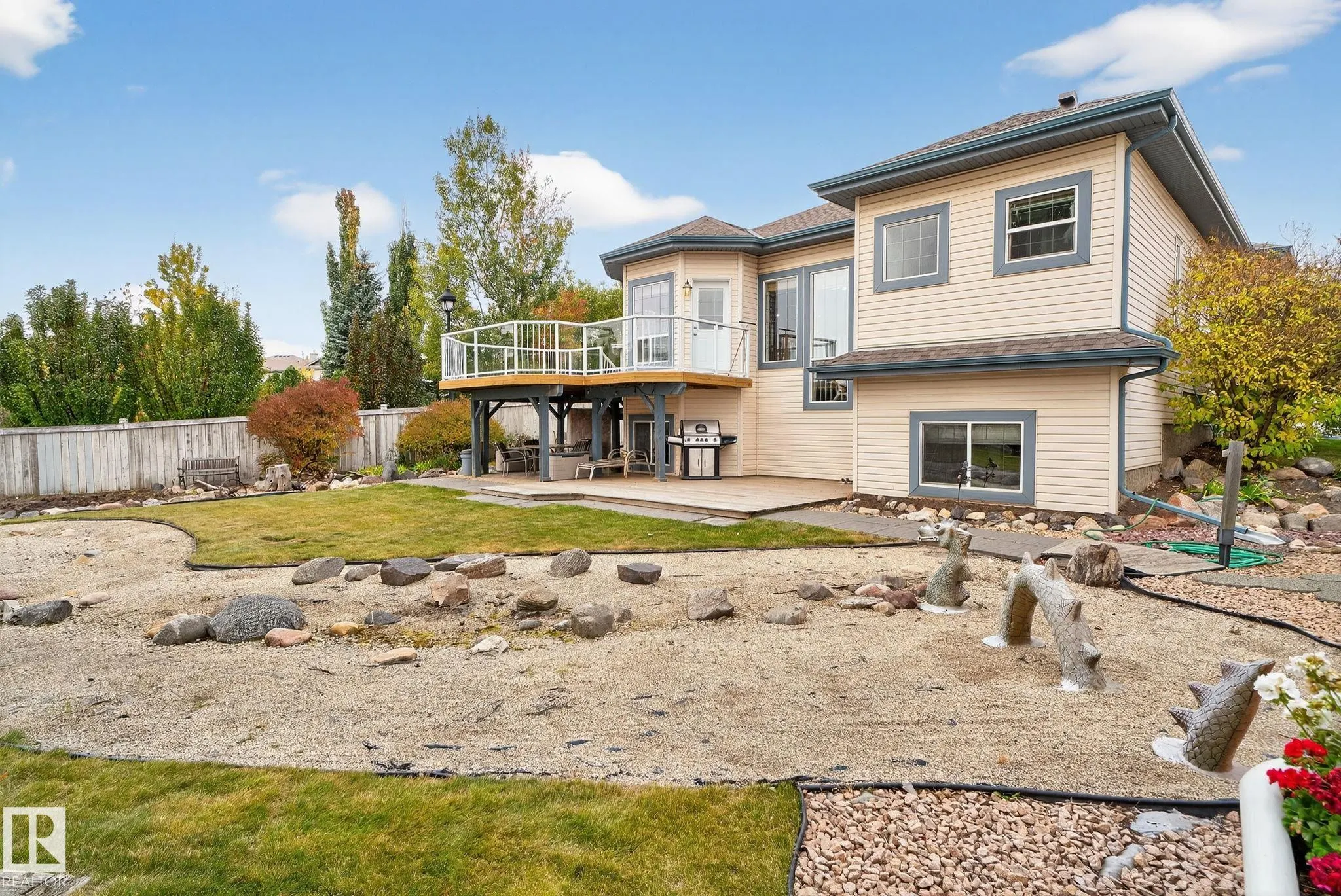 576 GLENWRIGHT Crescent