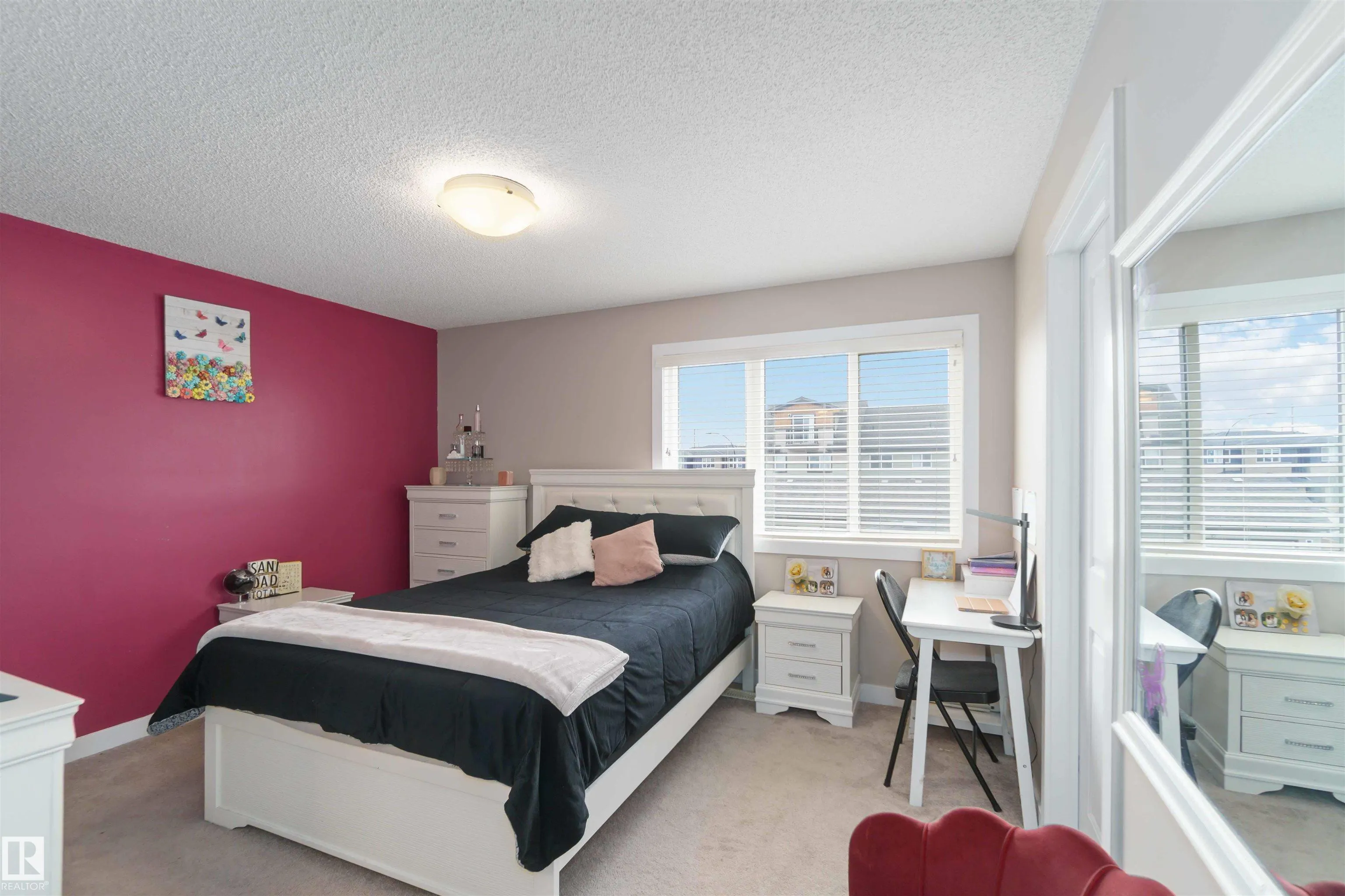 392 CHARLESWORTH Drive